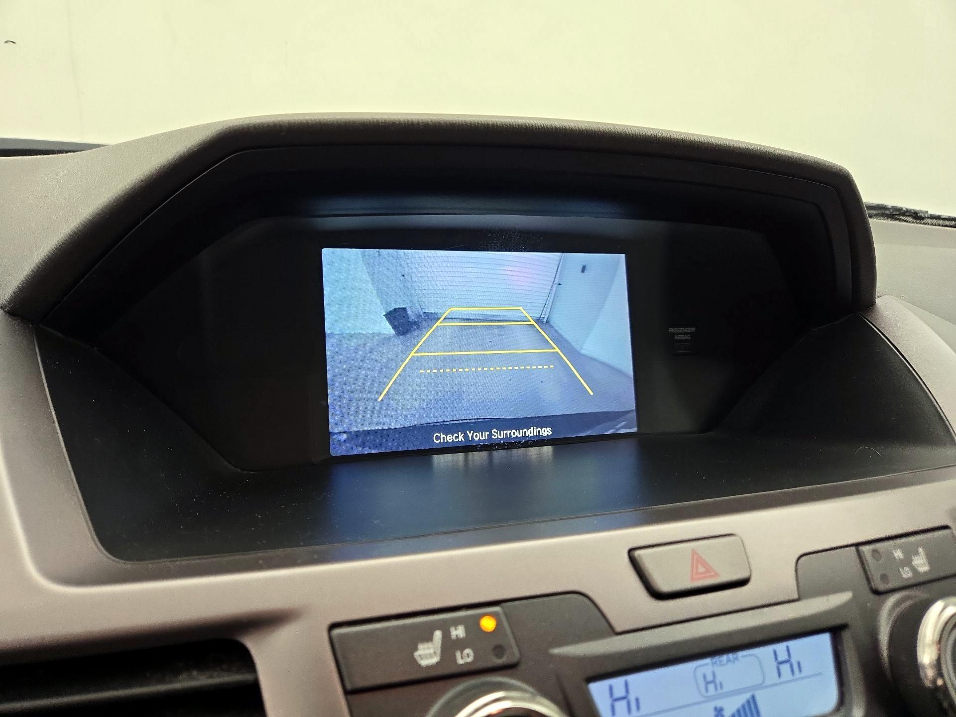 Thumbnail: 2015 Honda Odyssey - 14