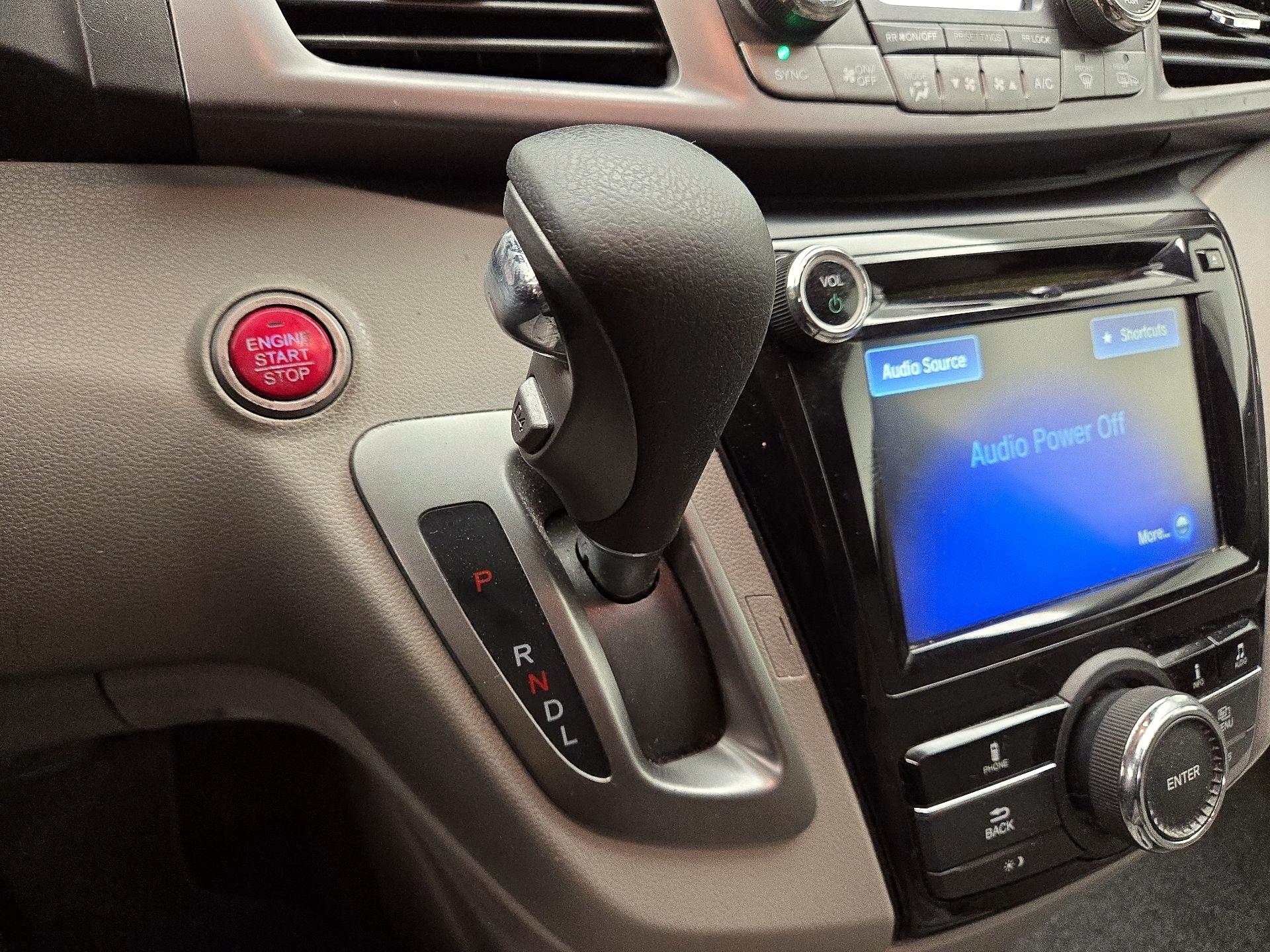 Thumbnail: 2015 Honda Odyssey - 17