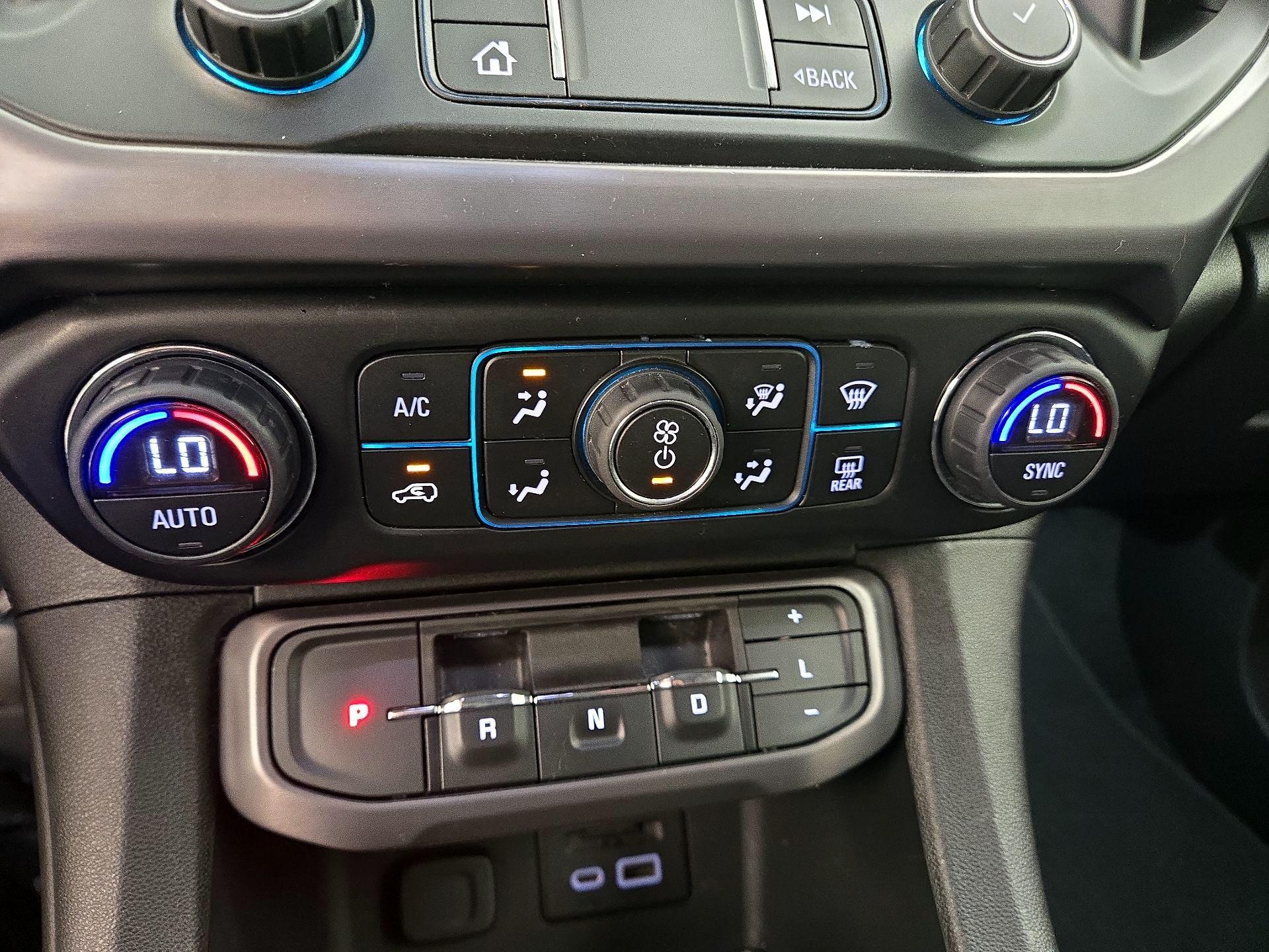 Thumbnail: 2021 GMC Acadia - 17