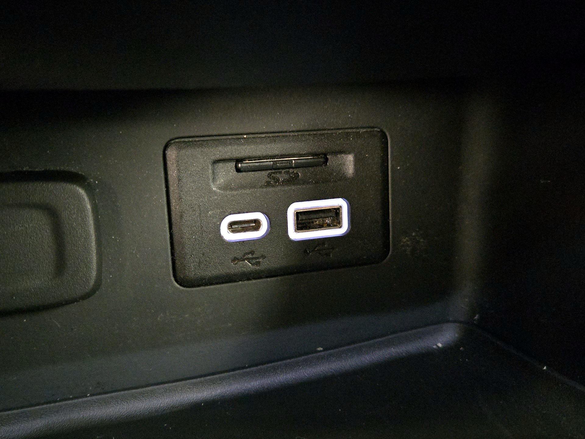 Thumbnail: 2021 GMC Acadia - 19