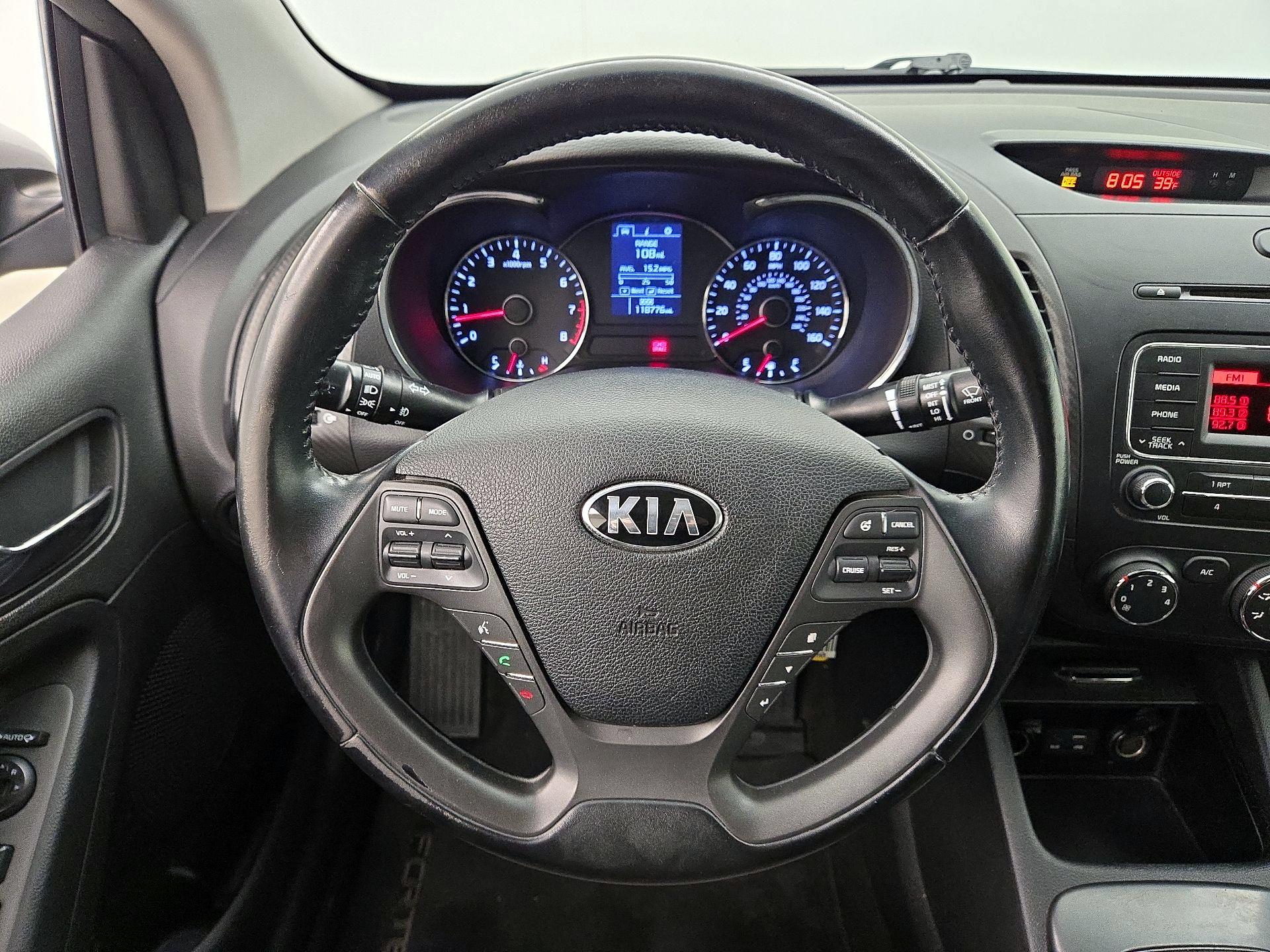 Thumbnail: 2015 Kia Forte - 10