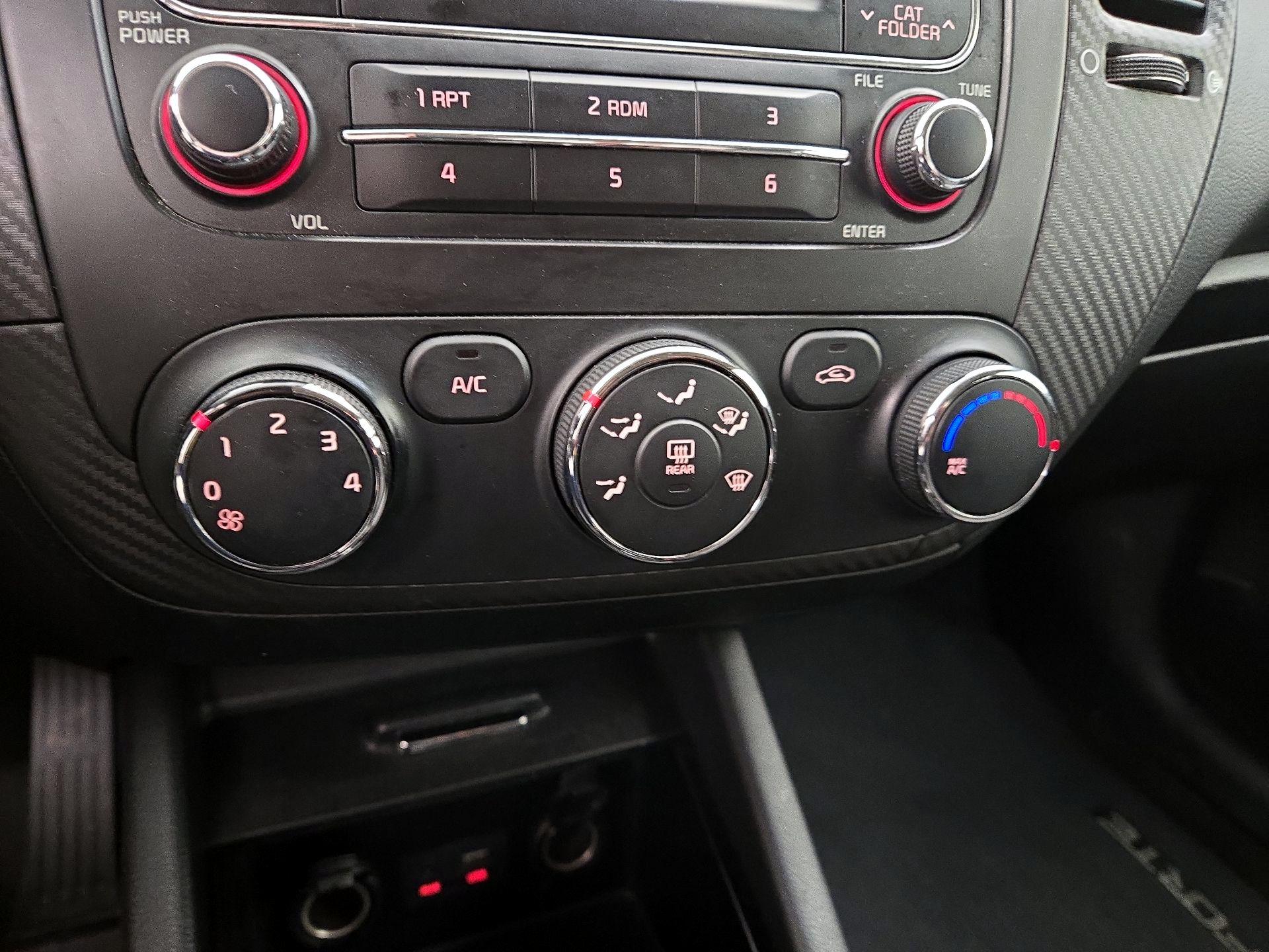 Thumbnail: 2015 Kia Forte - 15