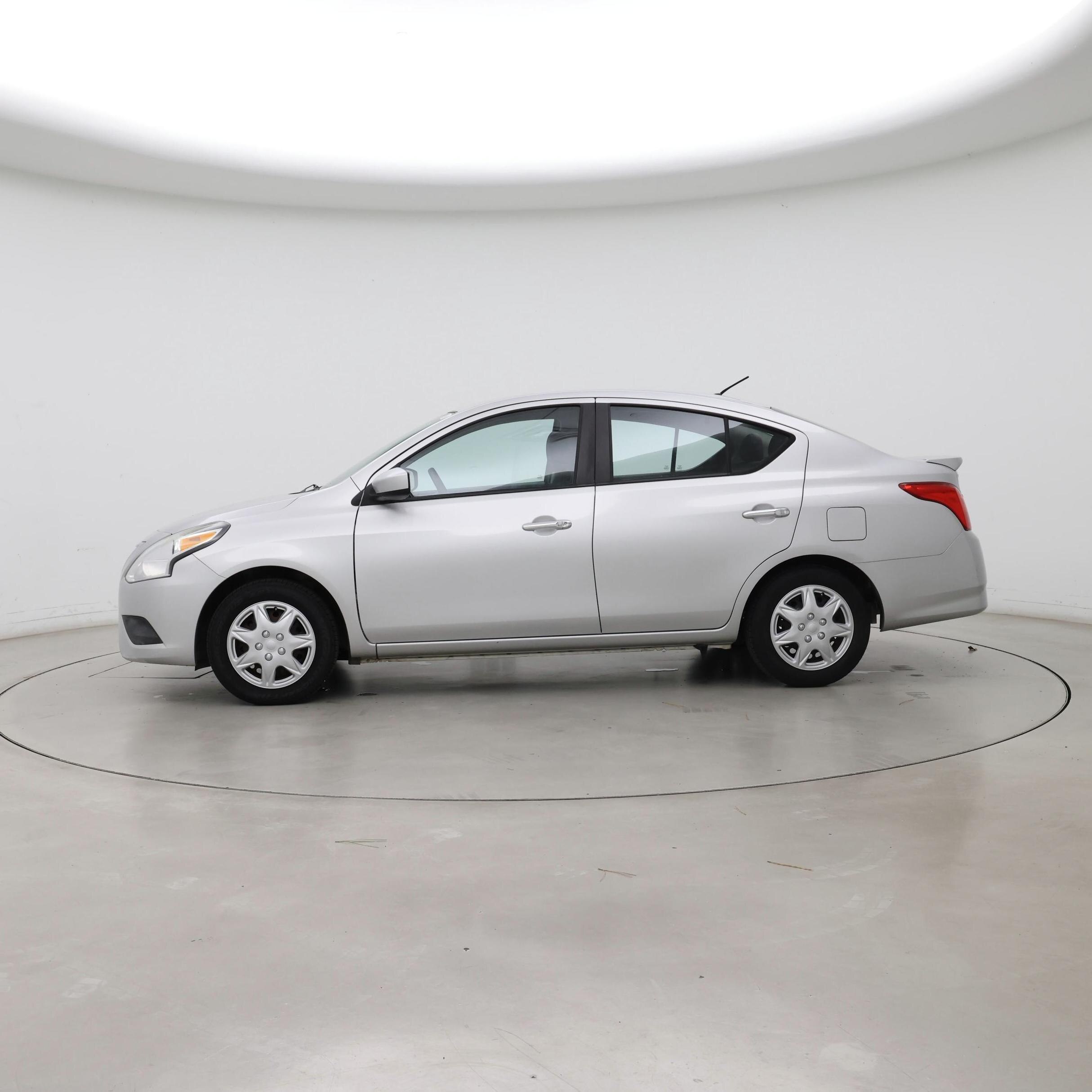 Thumbnail: 2015 Nissan Versa - 3