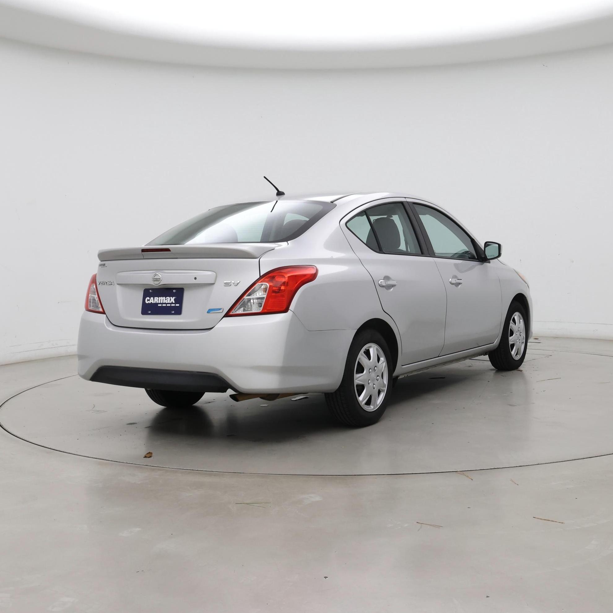 Thumbnail: 2015 Nissan Versa - 8