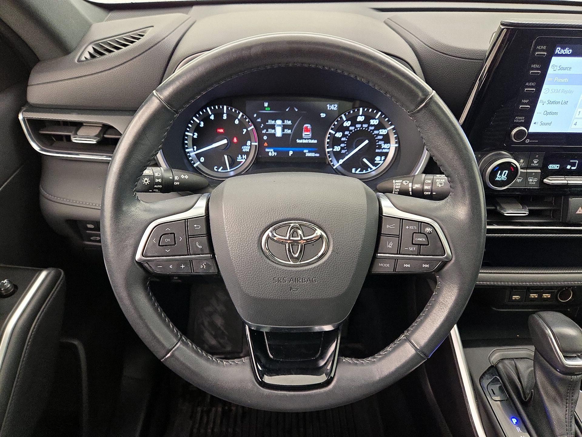 Thumbnail: 2021 Toyota Highlander - 10