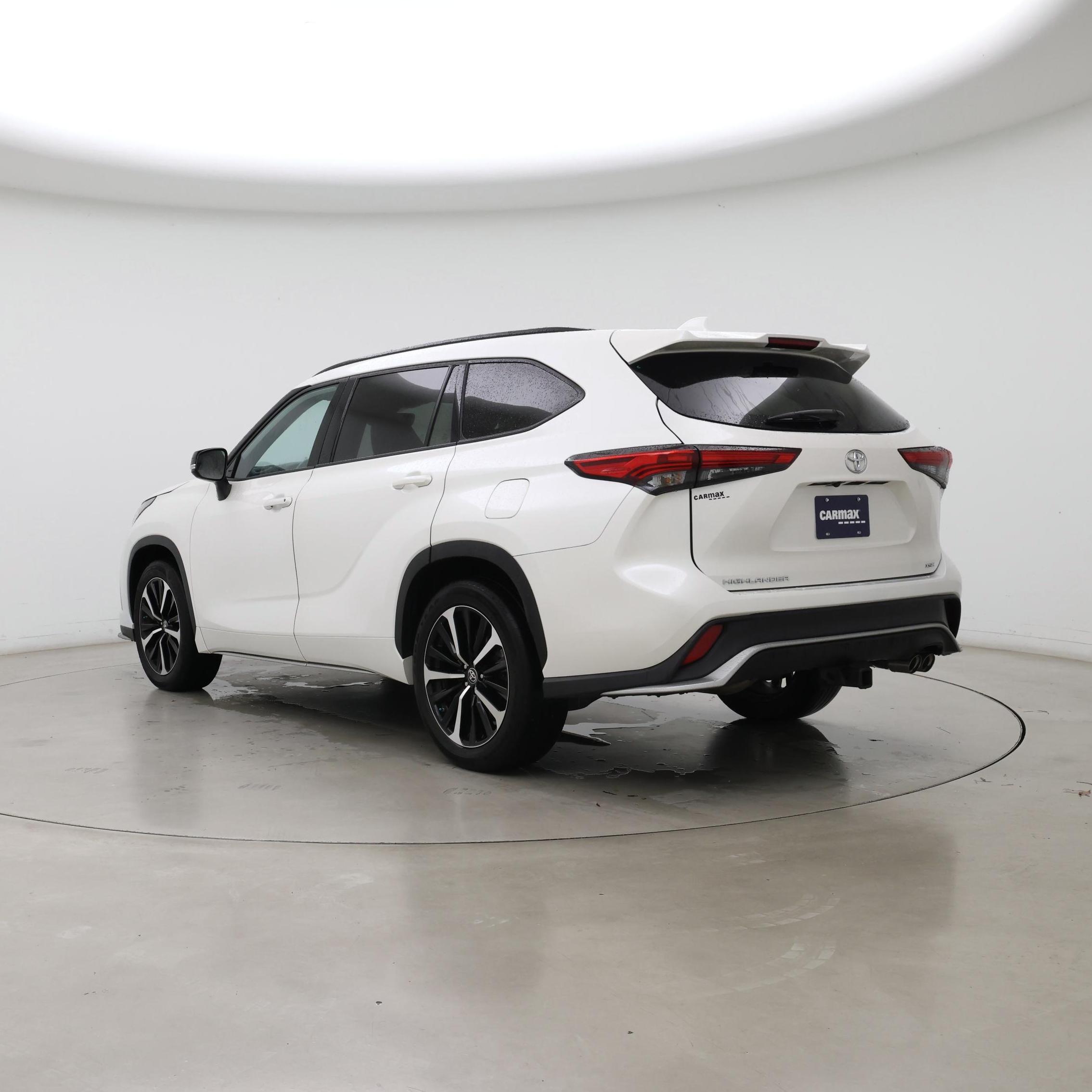 Thumbnail: 2021 Toyota Highlander - 2