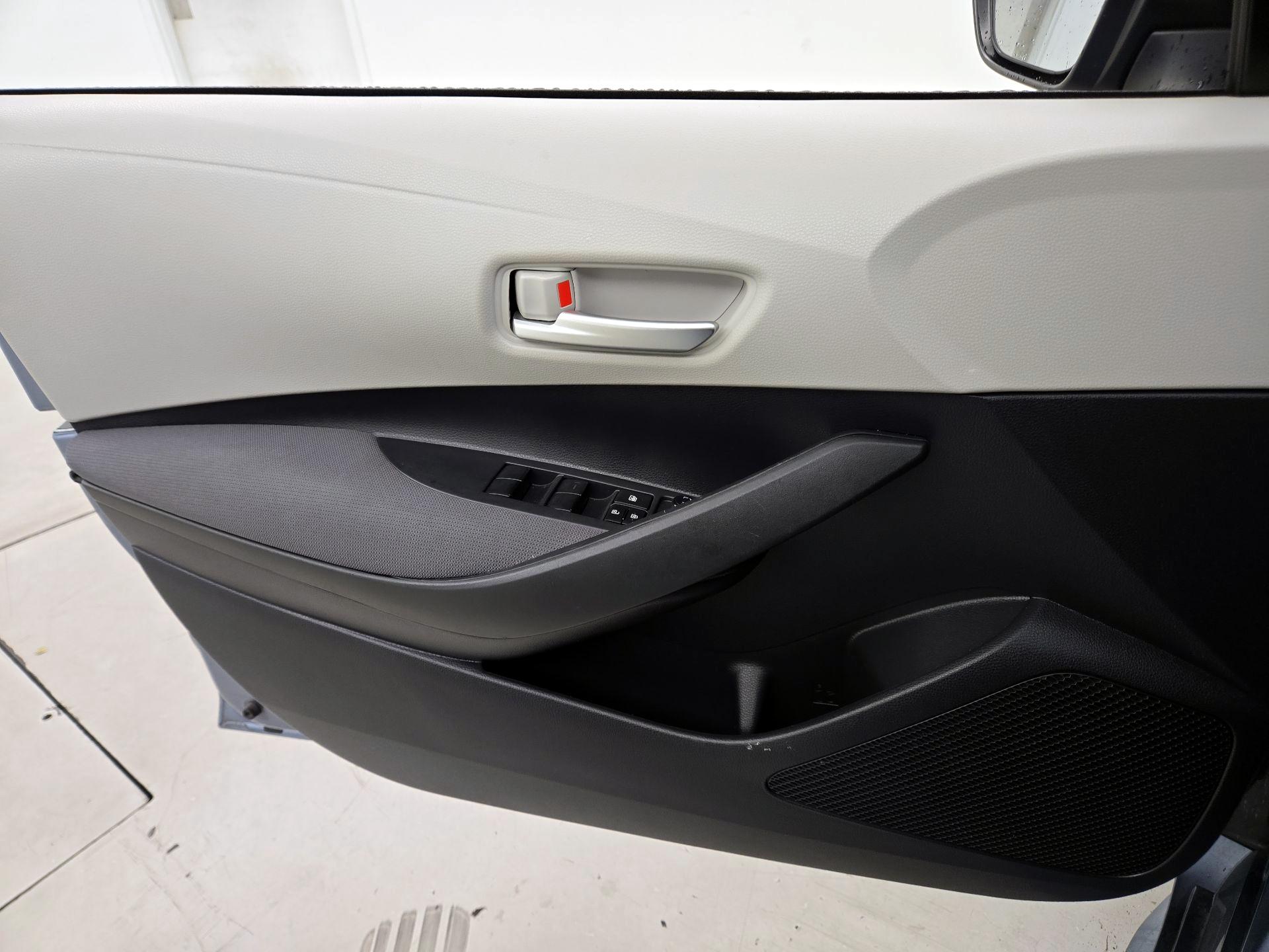 Thumbnail: 2021 Toyota Corolla - 12