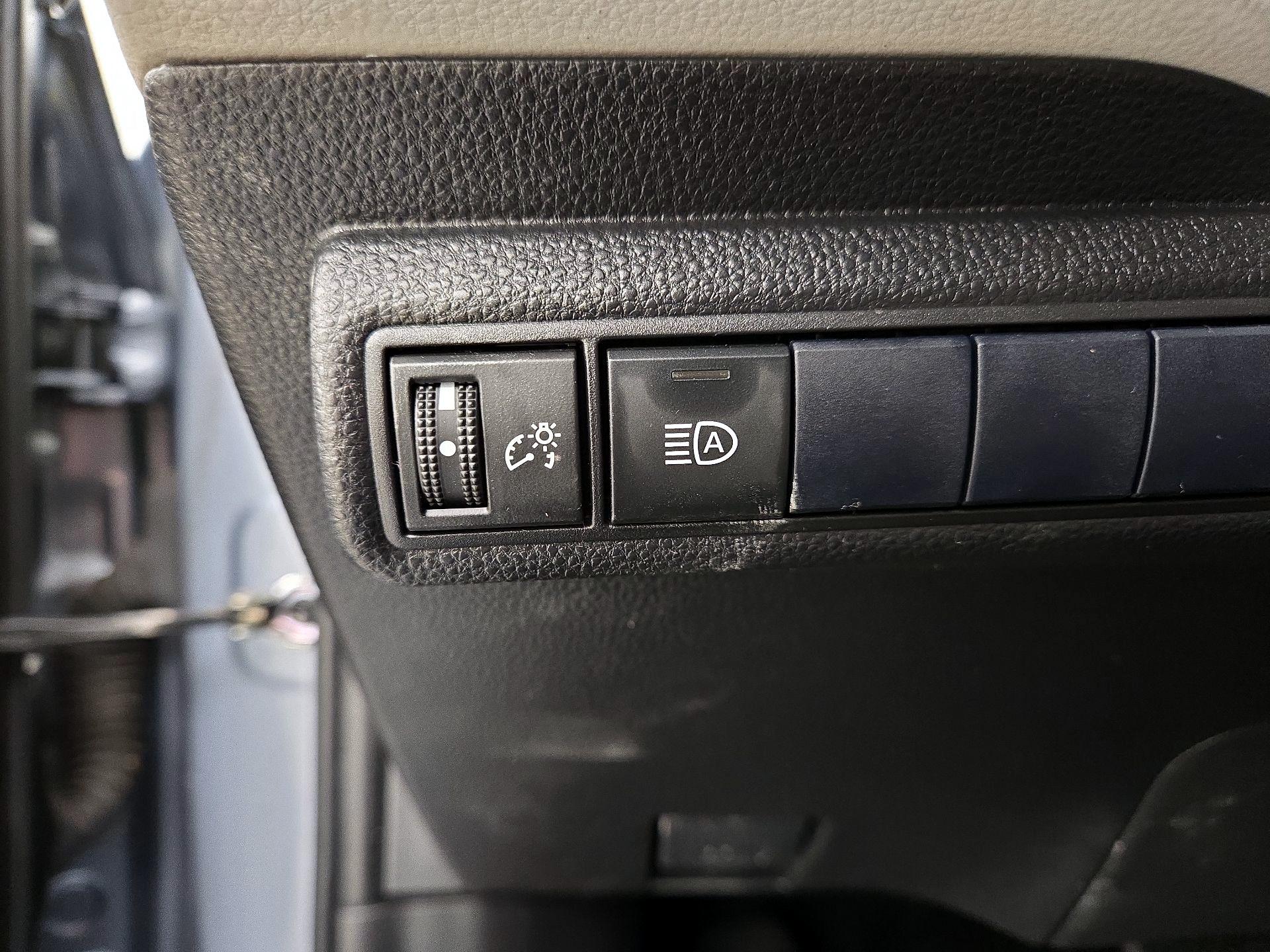 Thumbnail: 2021 Toyota Corolla - 13