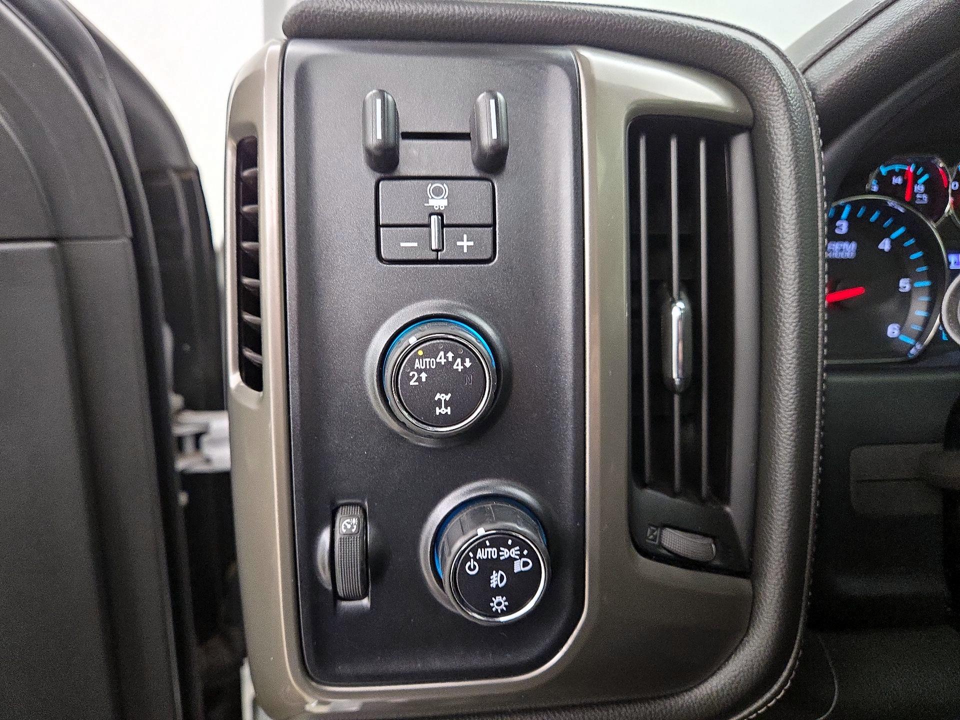 Thumbnail: 2017 Chevrolet Silverado 1500 - 13