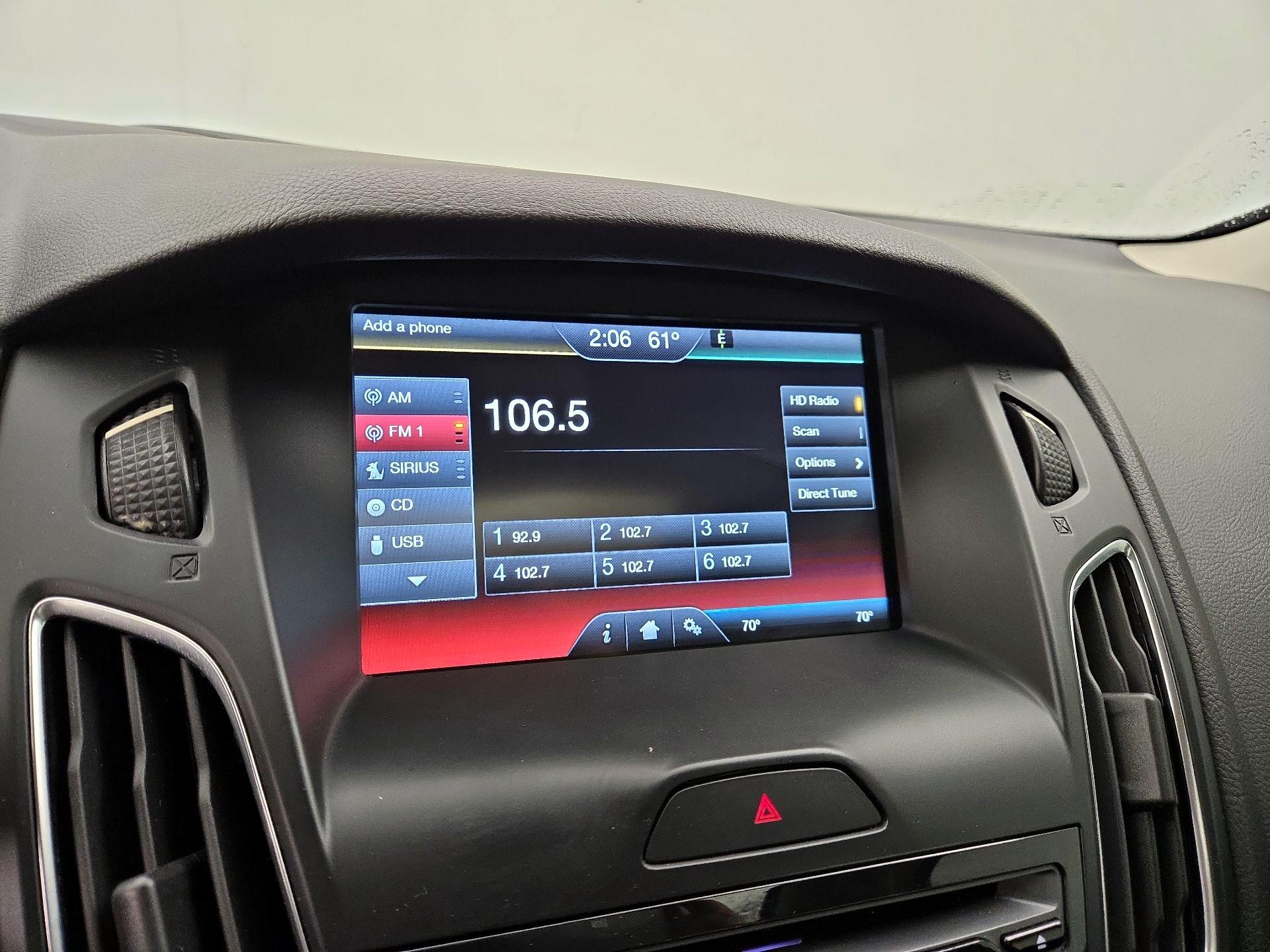 Thumbnail: 2015 Ford Focus - 15