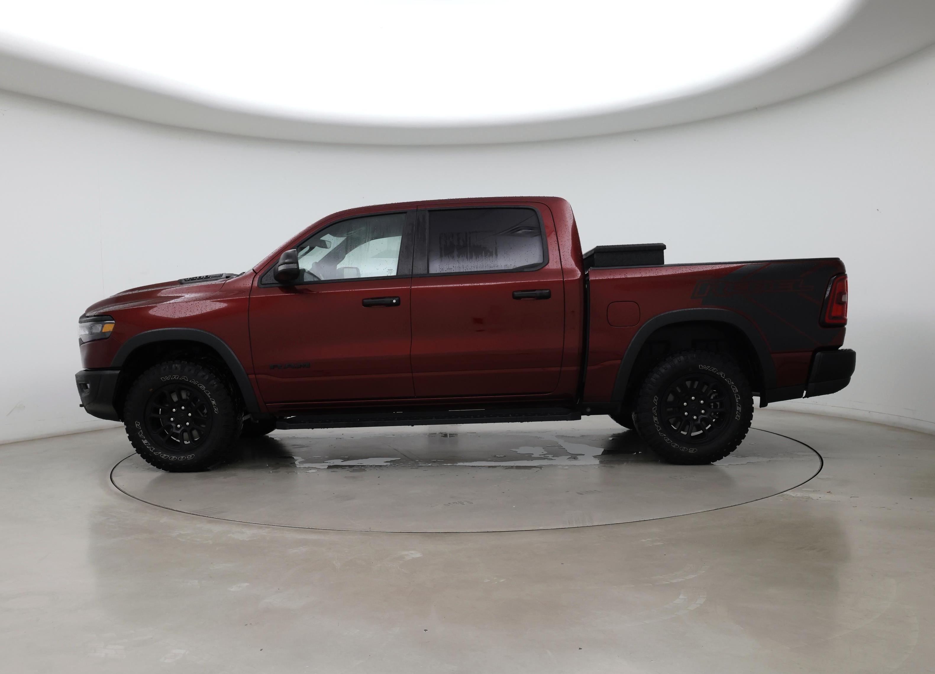 Thumbnail: 2025 RAM 1500 - 3