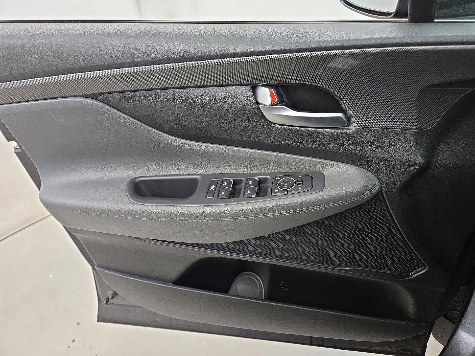 Thumbnail: 2023 Hyundai Santa Fe - 12