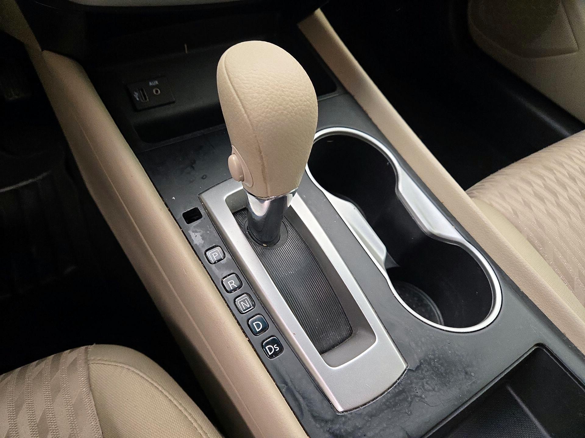 Thumbnail: 2017 Nissan Altima - 17