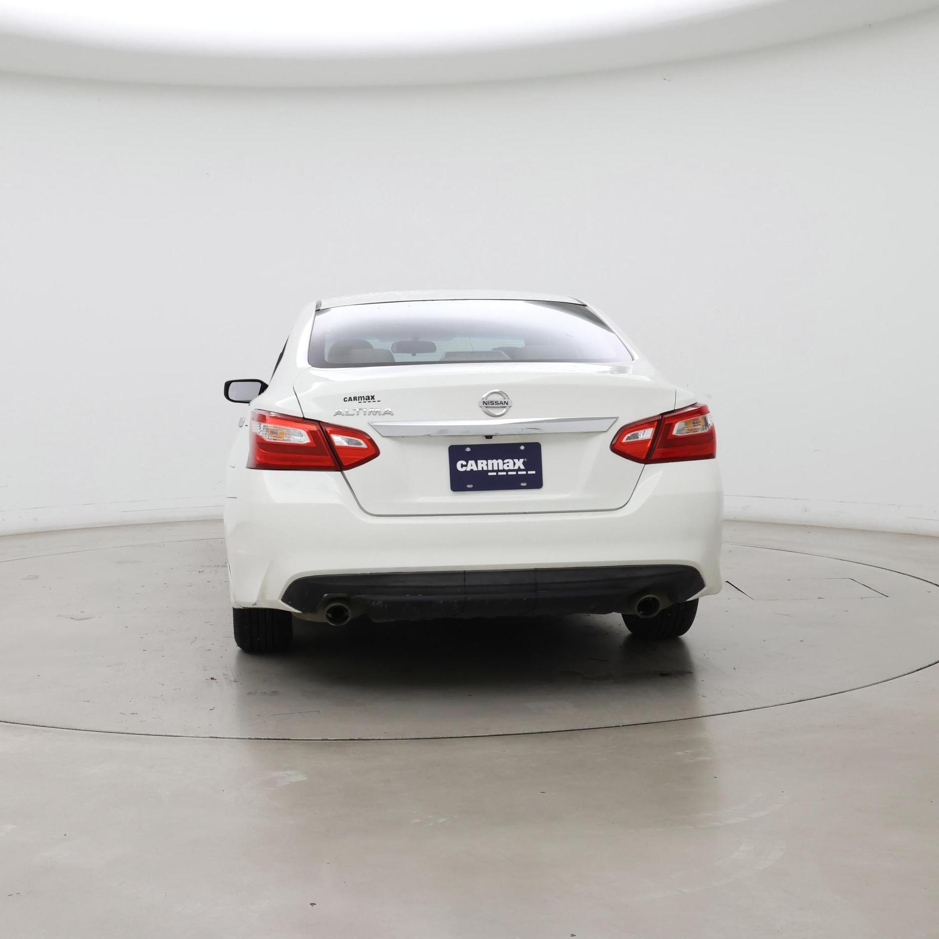 Thumbnail: 2017 Nissan Altima - 6