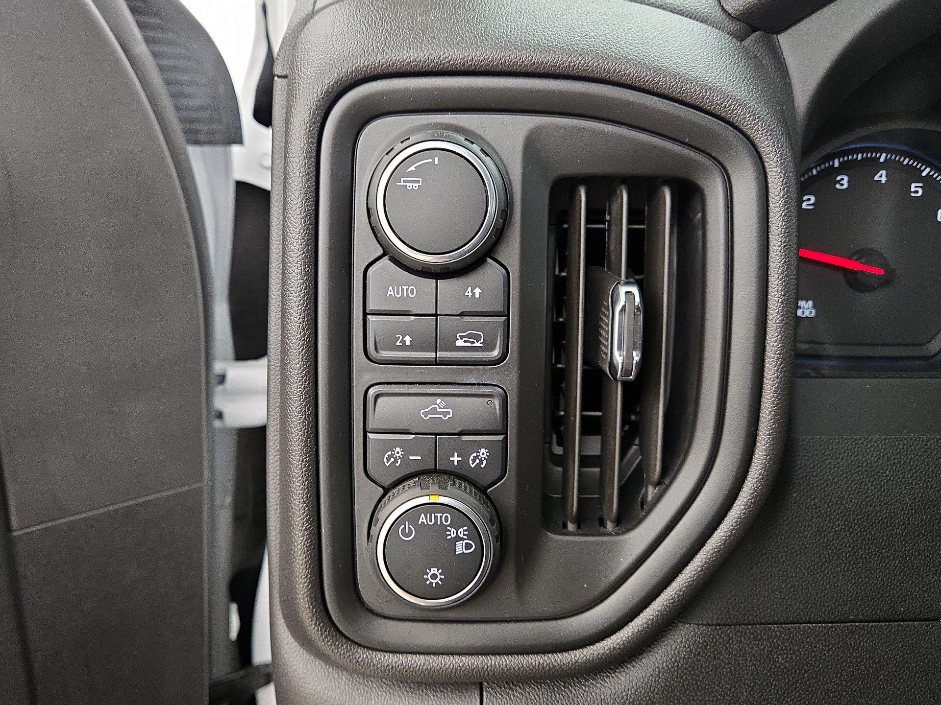 Thumbnail: 2025 Chevrolet Silverado 1500 - 13