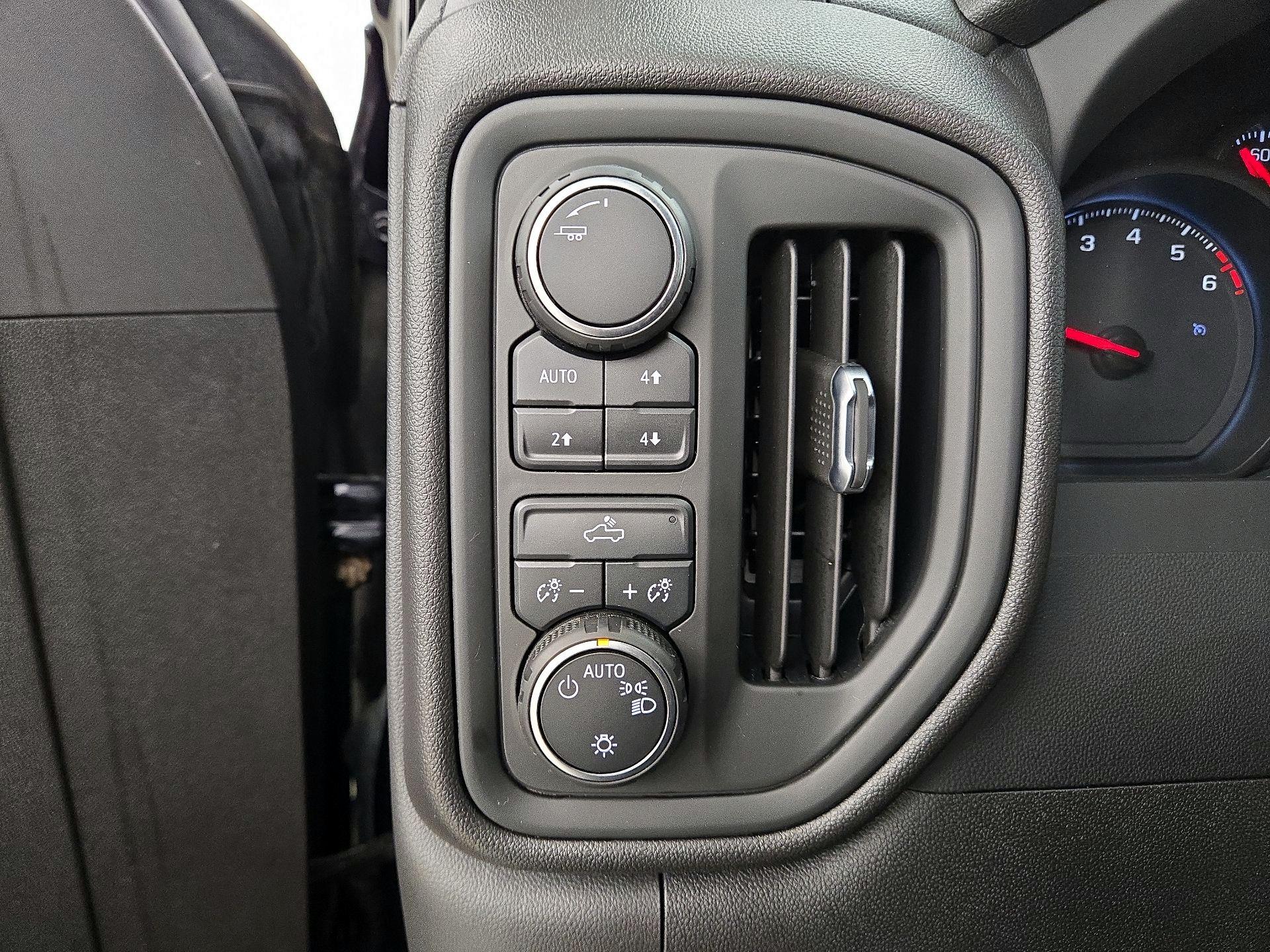 Thumbnail: 2024 Chevrolet Silverado 1500 - 13