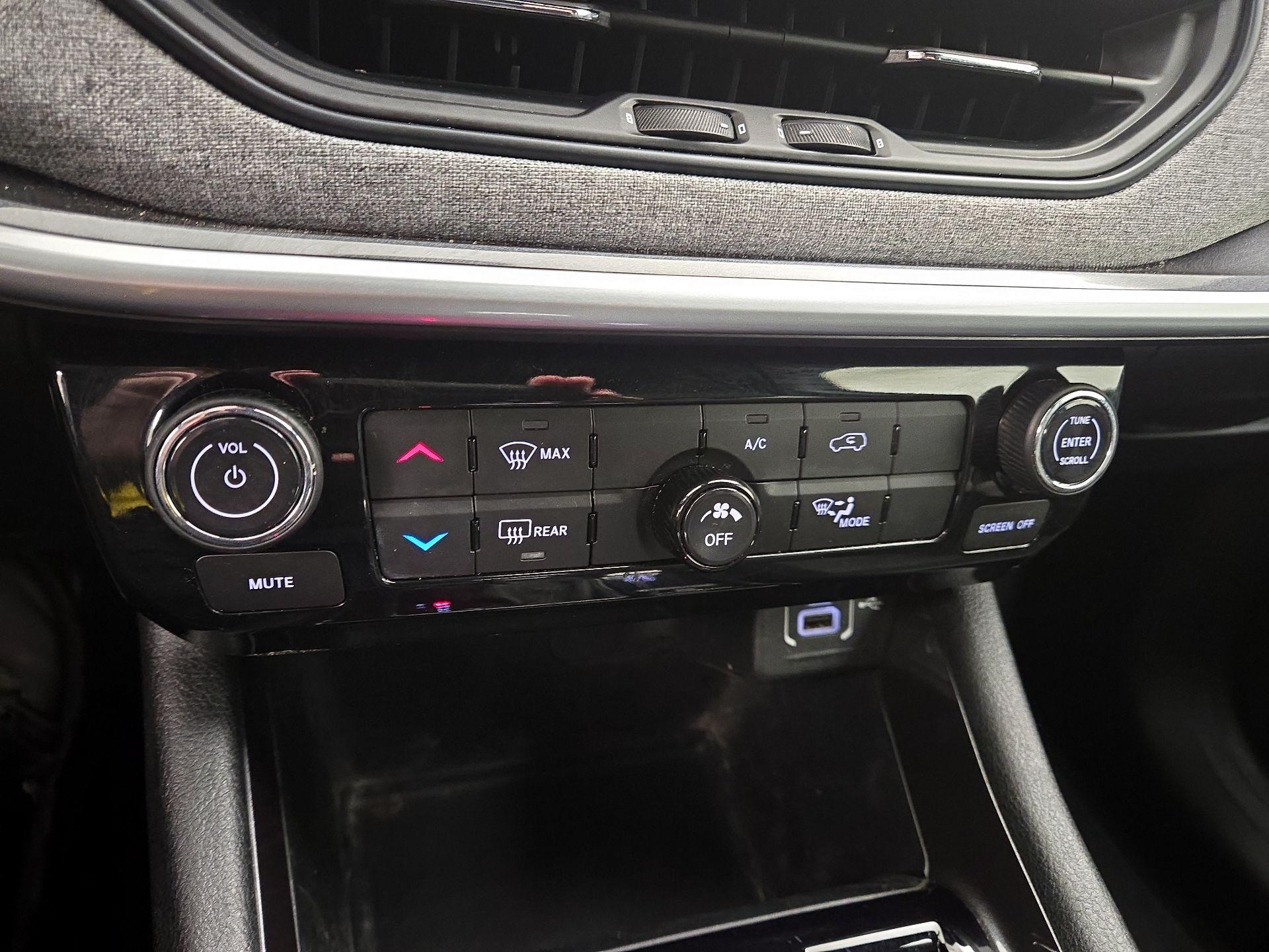 Thumbnail: 2024 Jeep Compass - 16