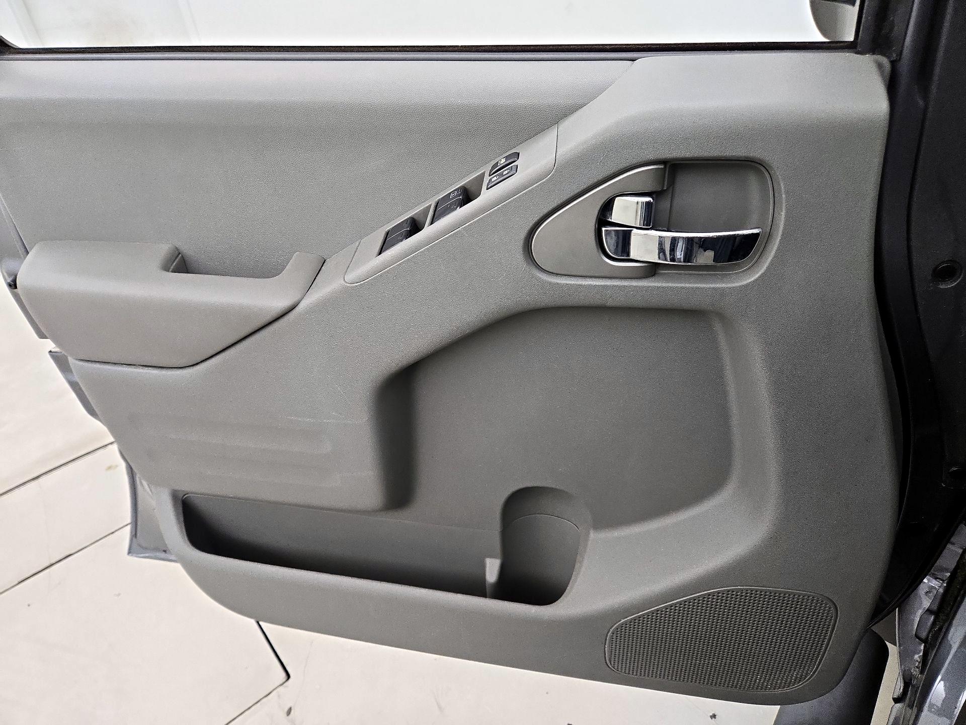 Thumbnail: 2021 Nissan Frontier - 12