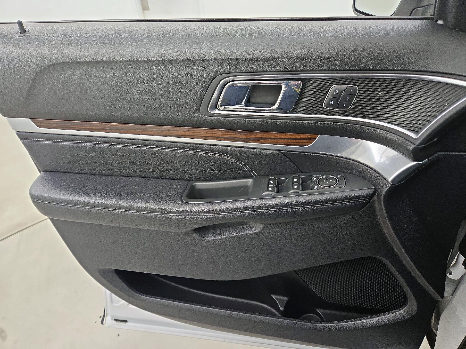 Thumbnail: 2018 Ford Explorer - 12