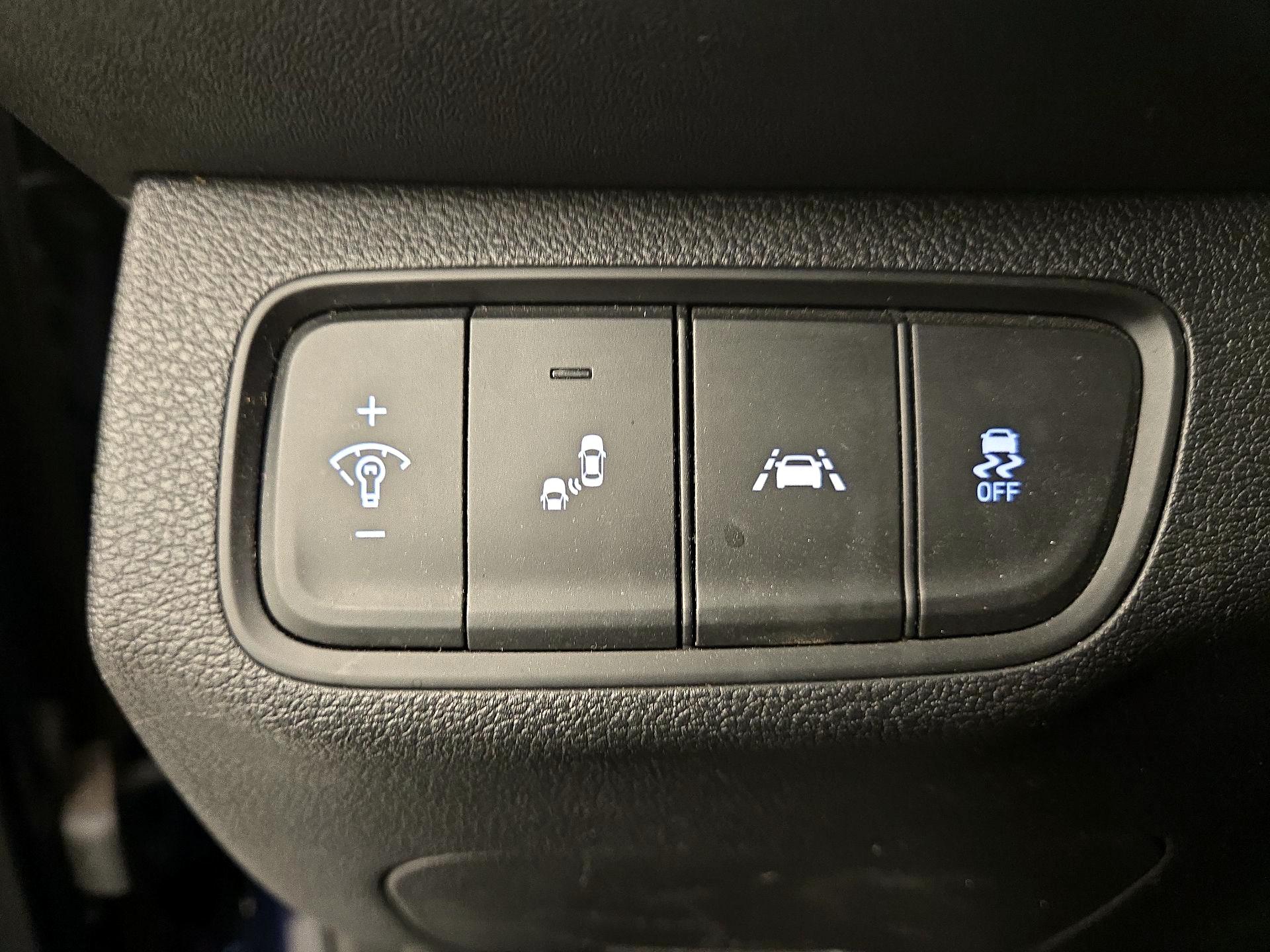 Thumbnail: 2020 Hyundai Santa Fe - 13