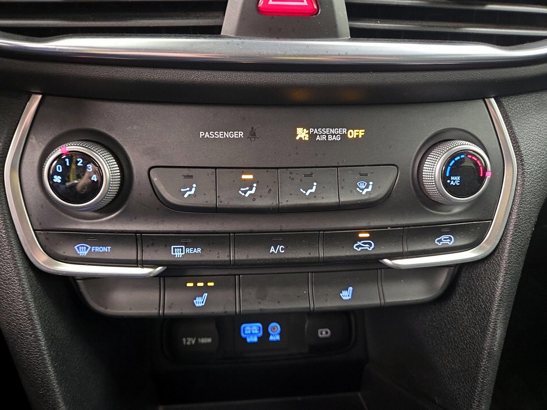 Thumbnail: 2020 Hyundai Santa Fe - 16