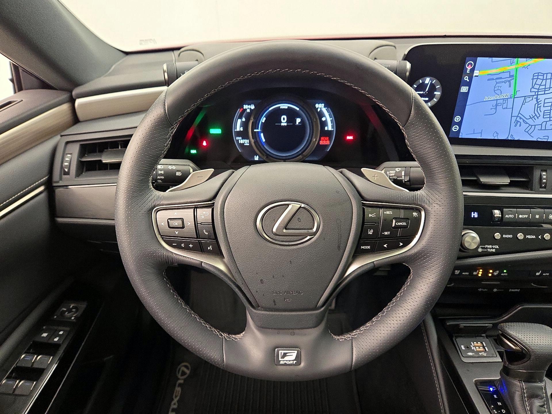 Thumbnail: 2022 Lexus ES - 10