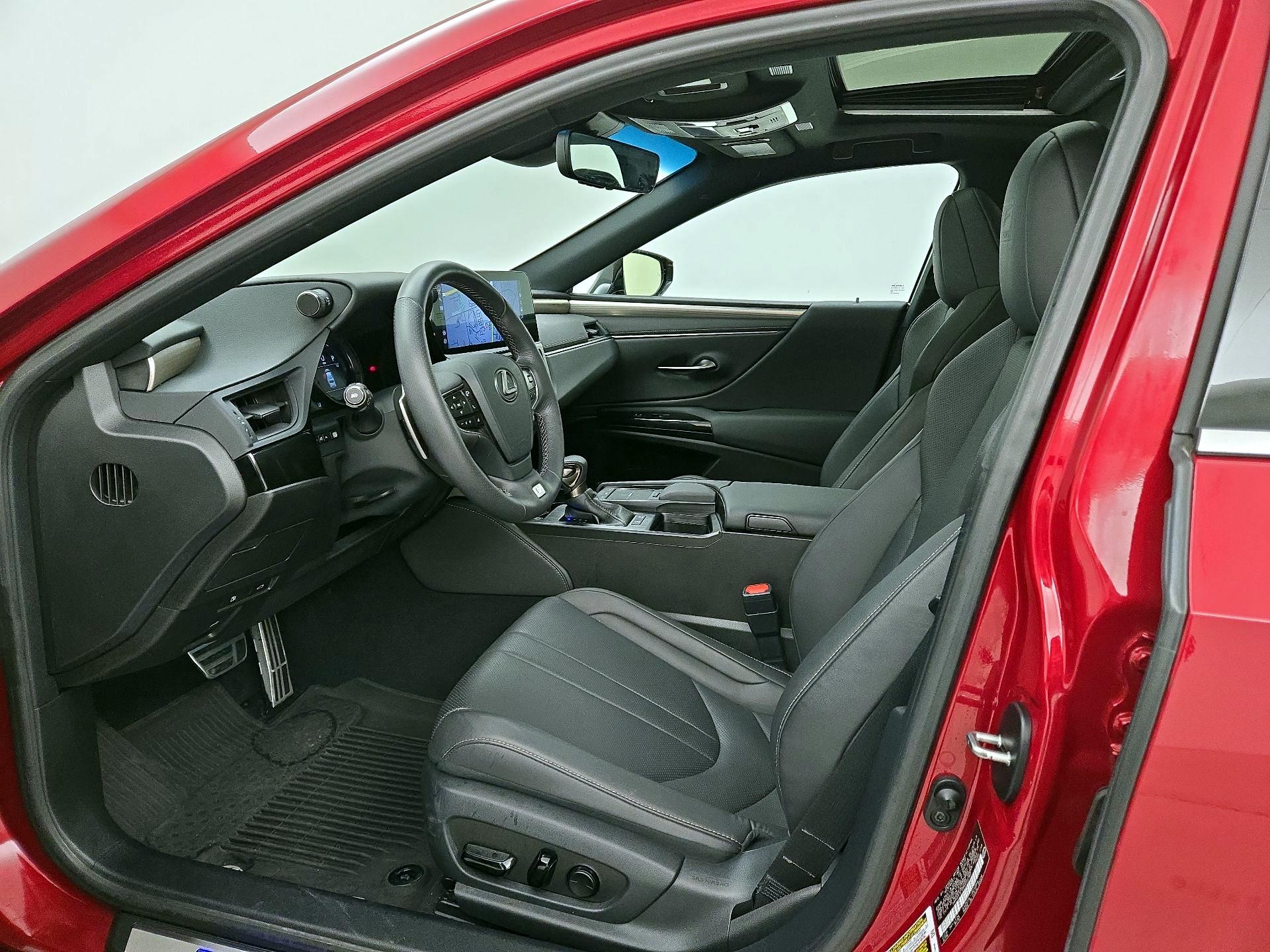 Thumbnail: 2022 Lexus ES - 11