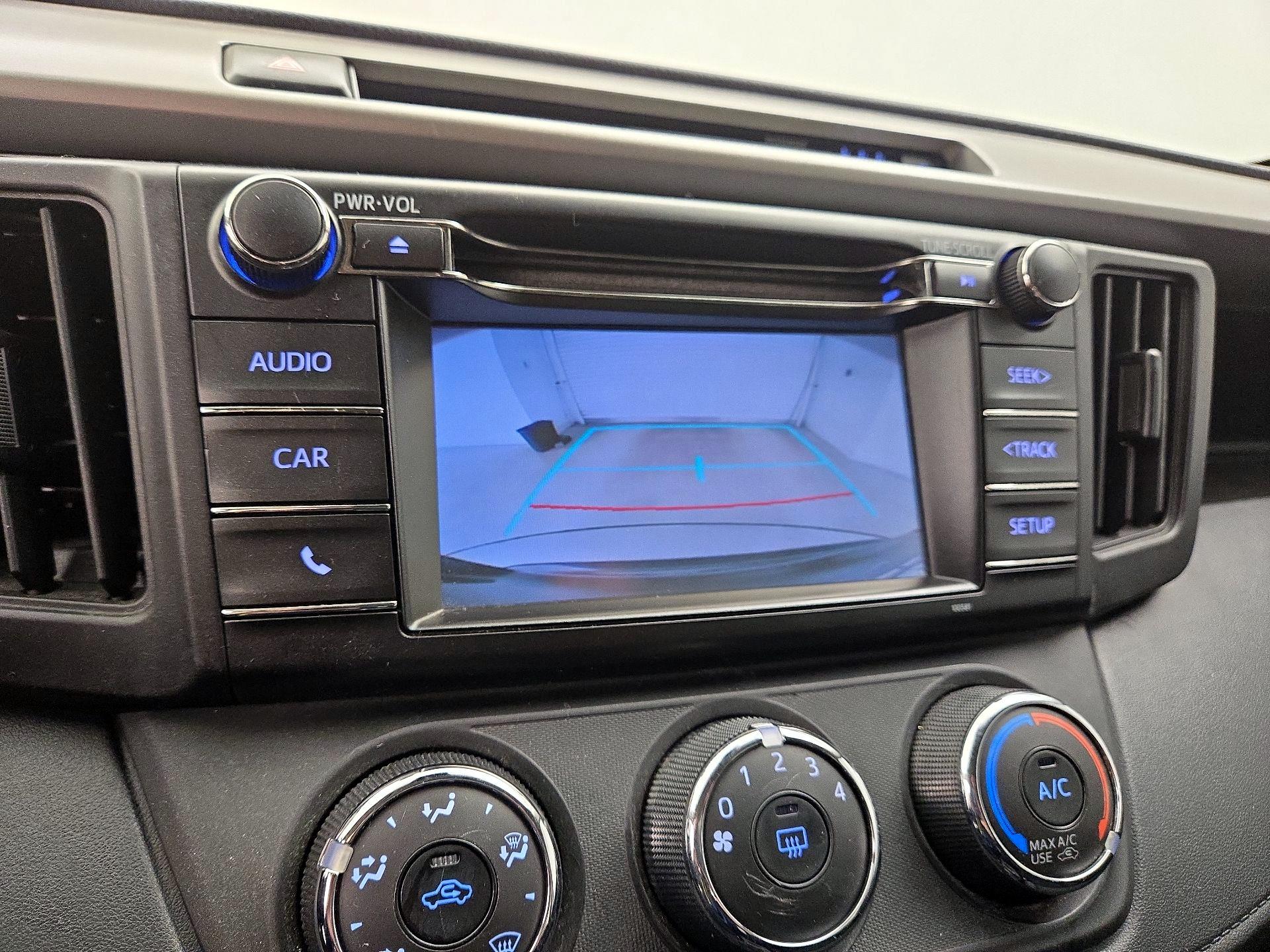 Thumbnail: 2018 Toyota RAV4 - 14