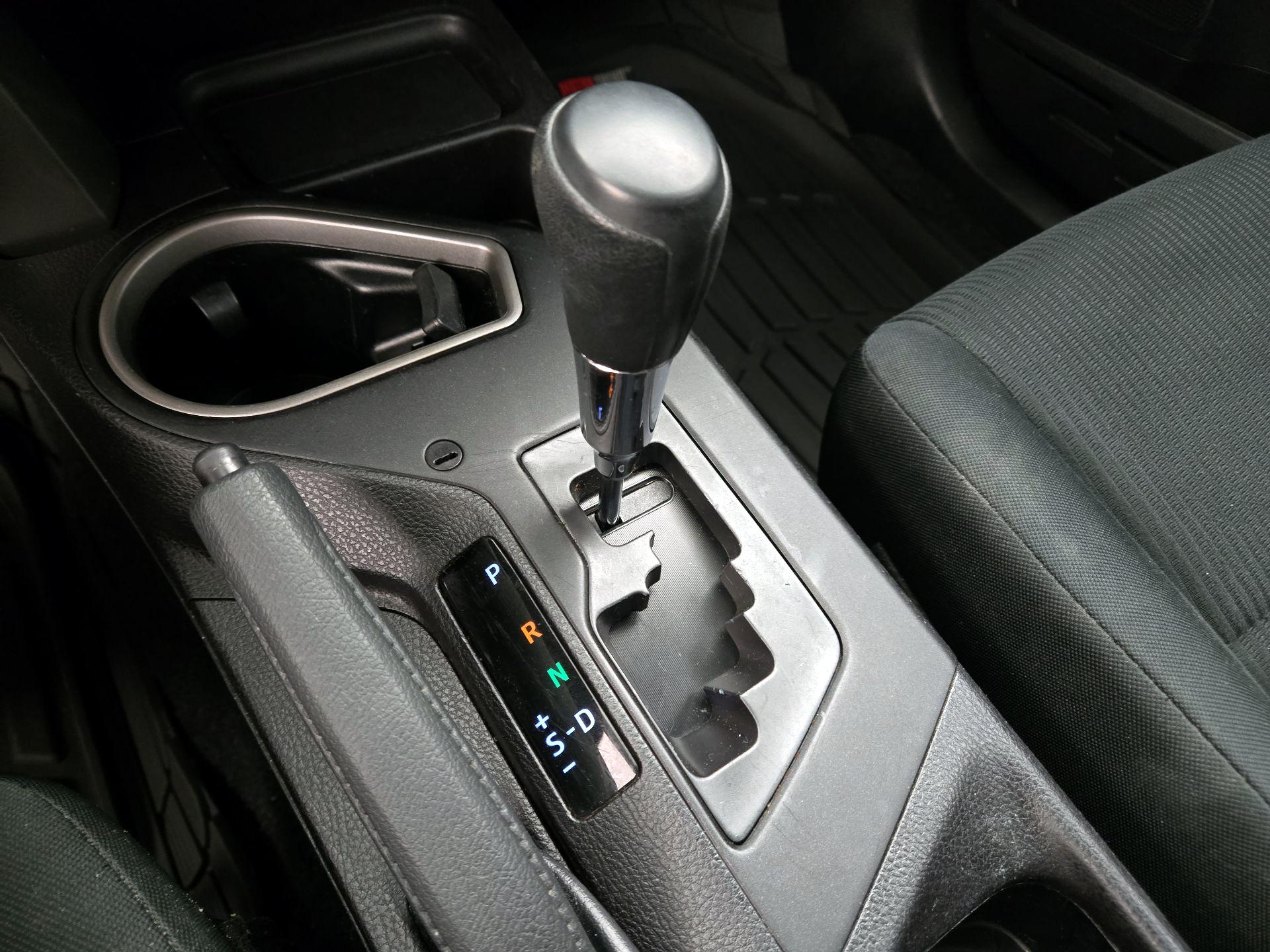 Thumbnail: 2018 Toyota RAV4 - 17