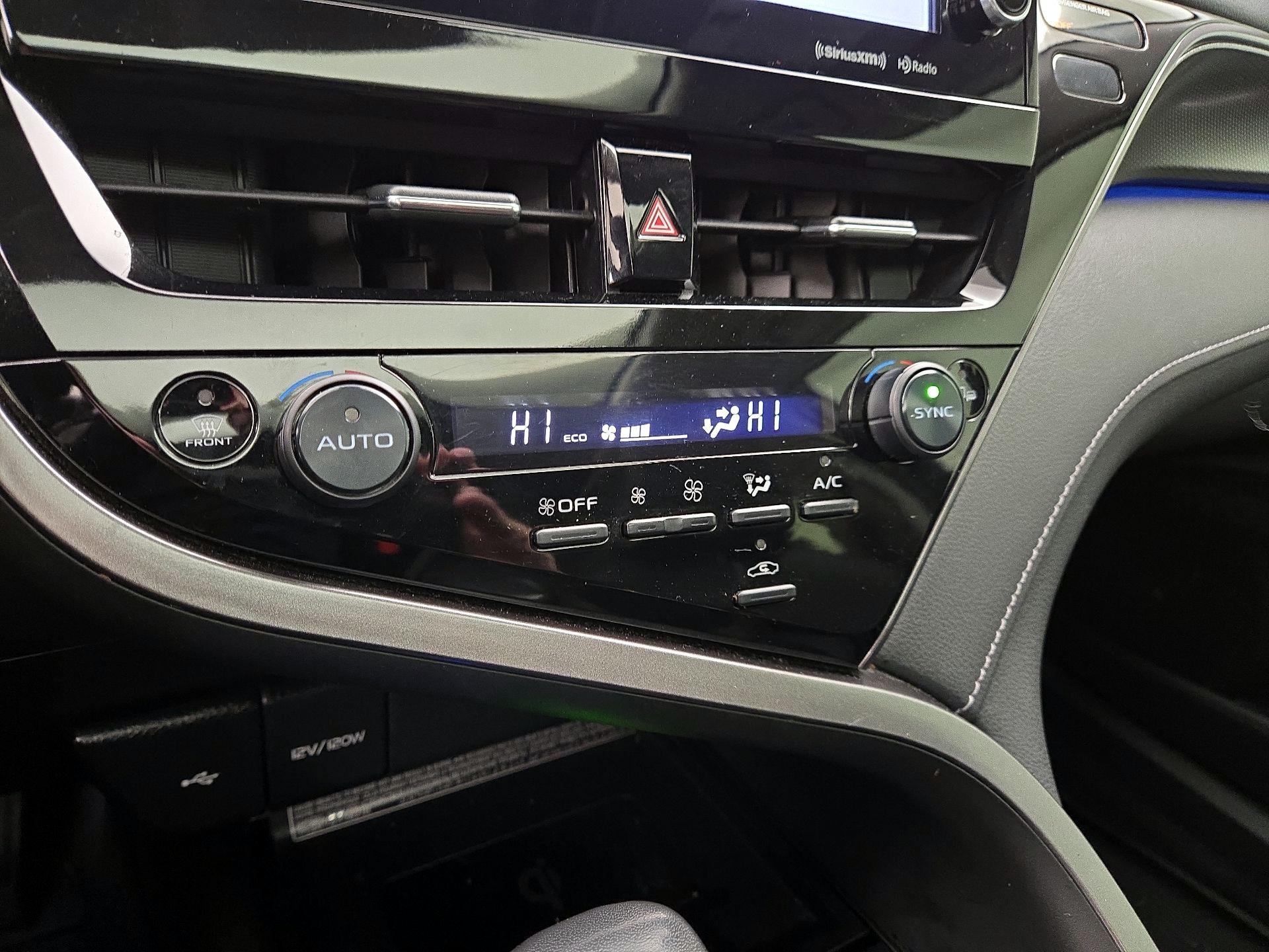 Thumbnail: 2021 Toyota Camry - 16