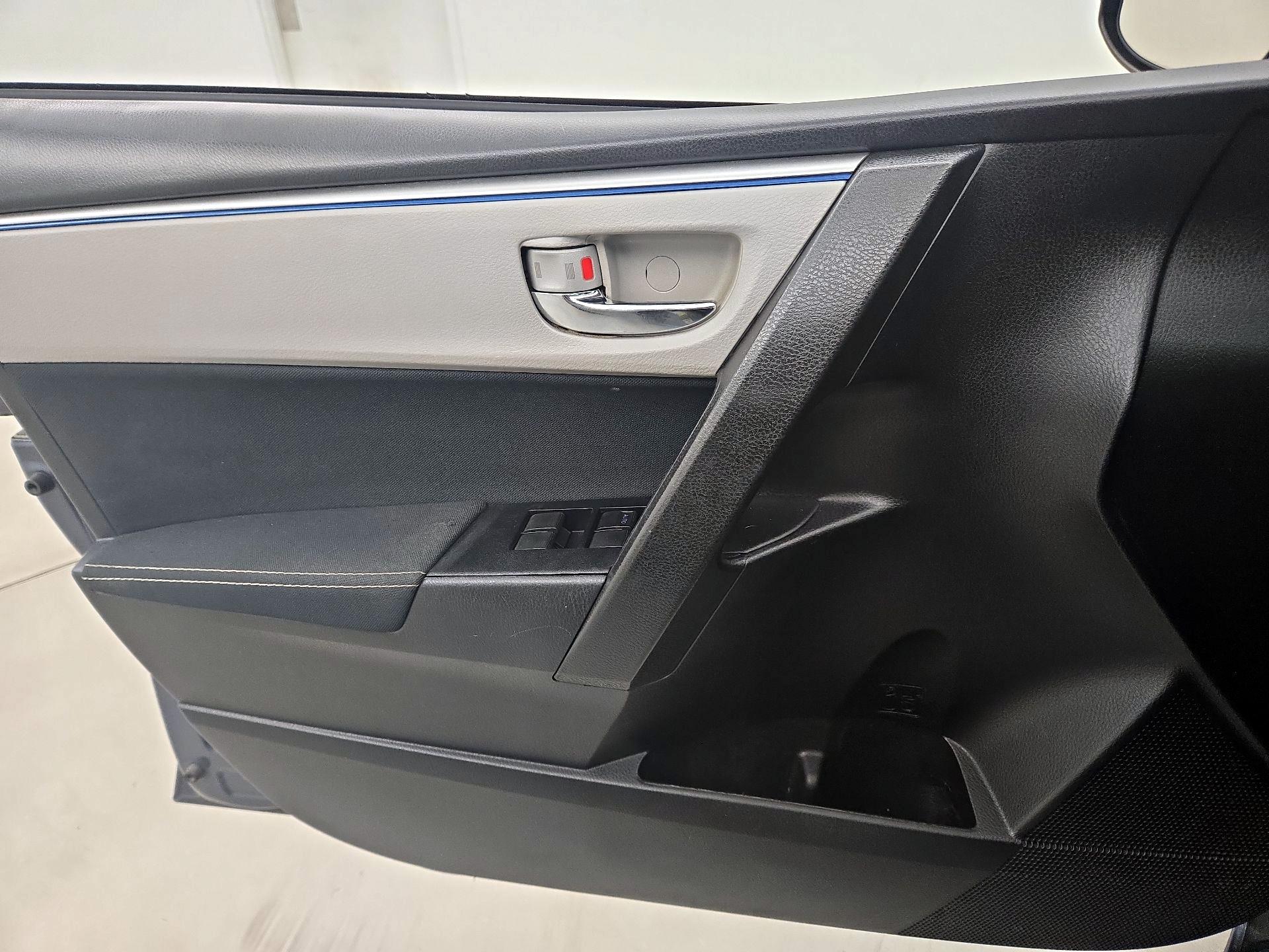 Thumbnail: 2016 Toyota Corolla - 12