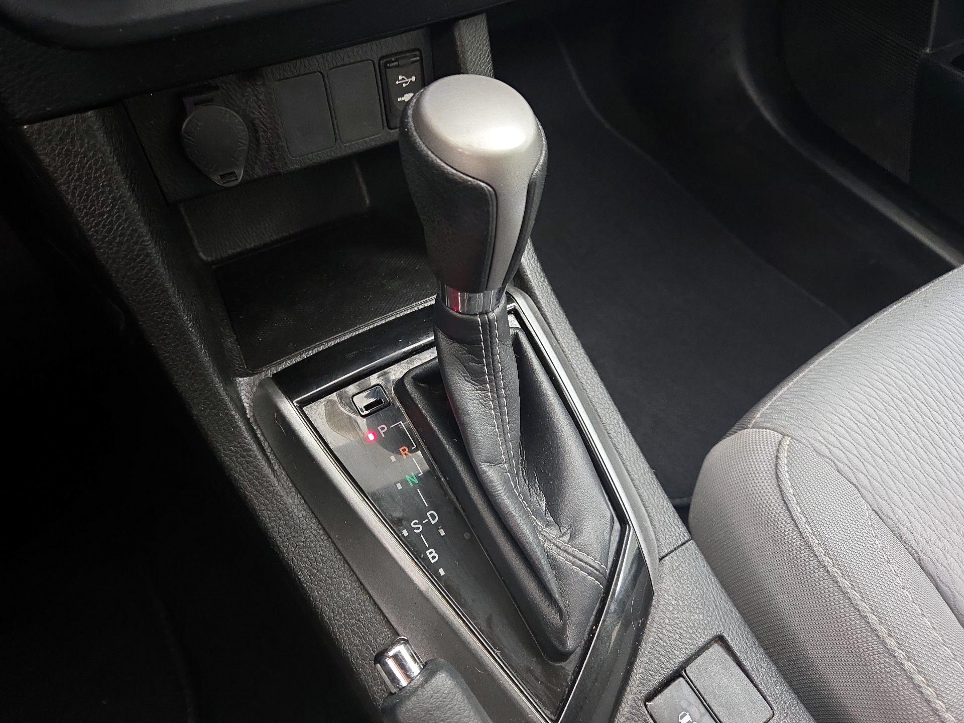 Thumbnail: 2016 Toyota Corolla - 17