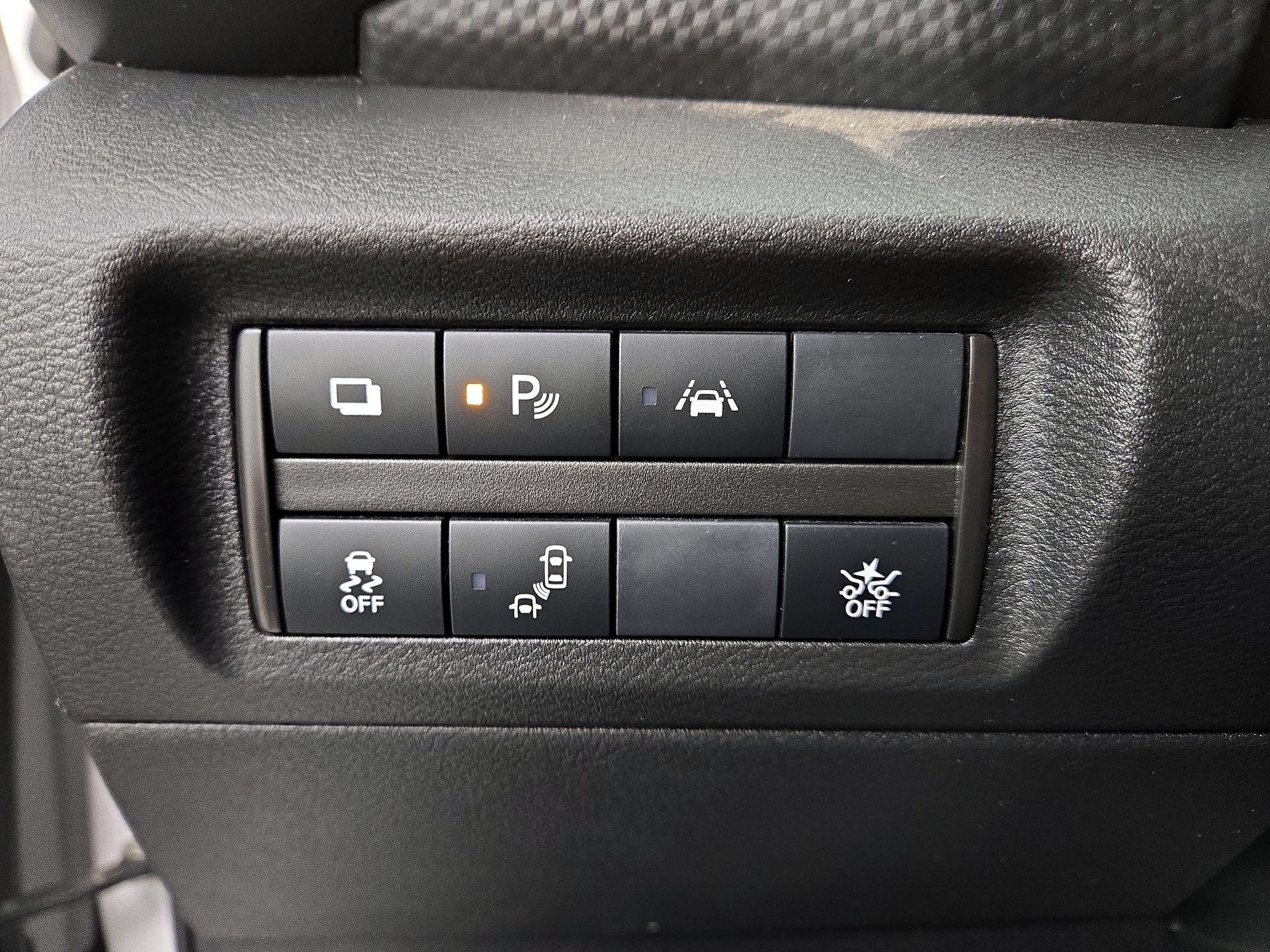 Thumbnail: 2021 Nissan Kicks - 13