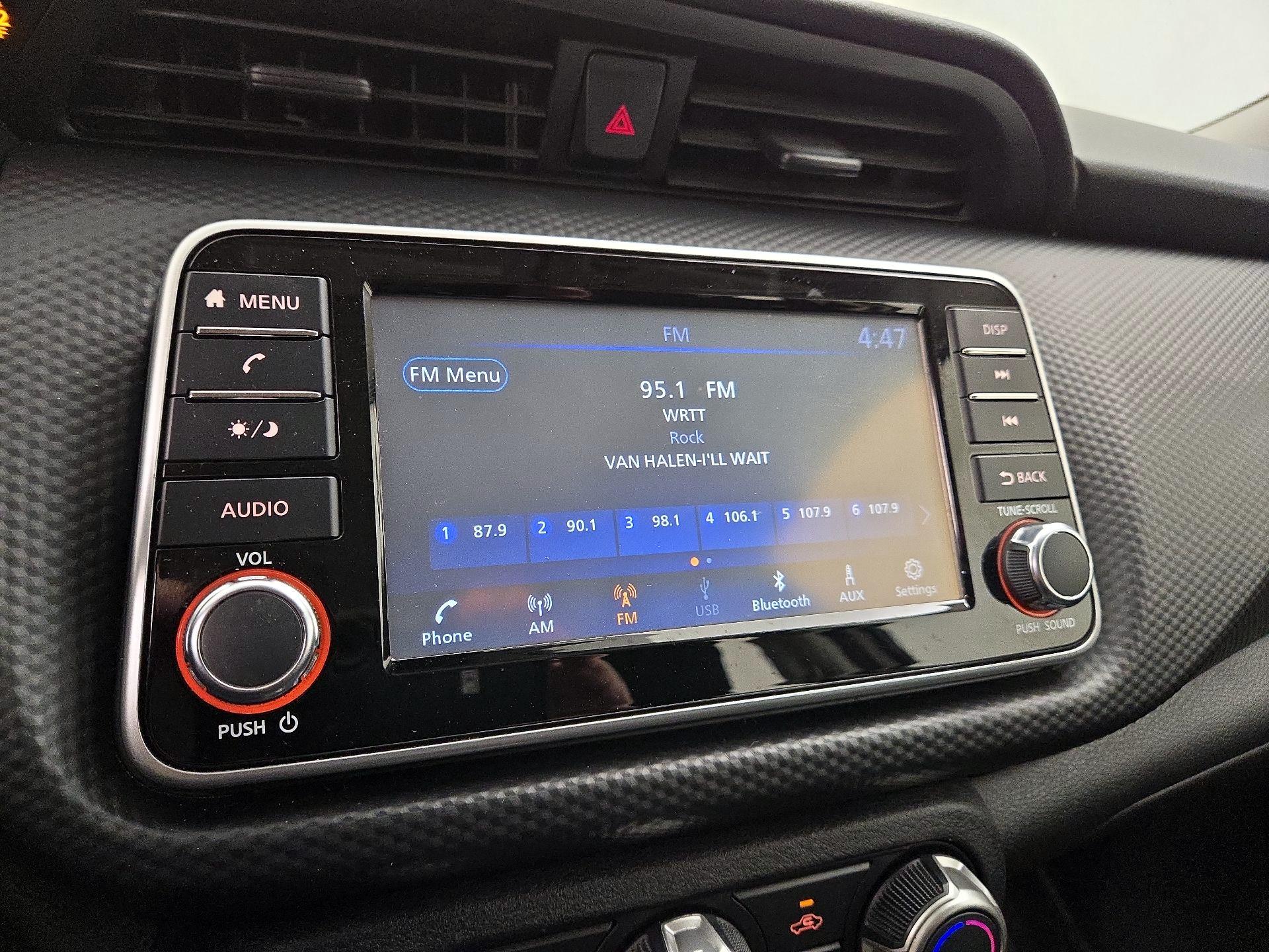 Thumbnail: 2021 Nissan Kicks - 15