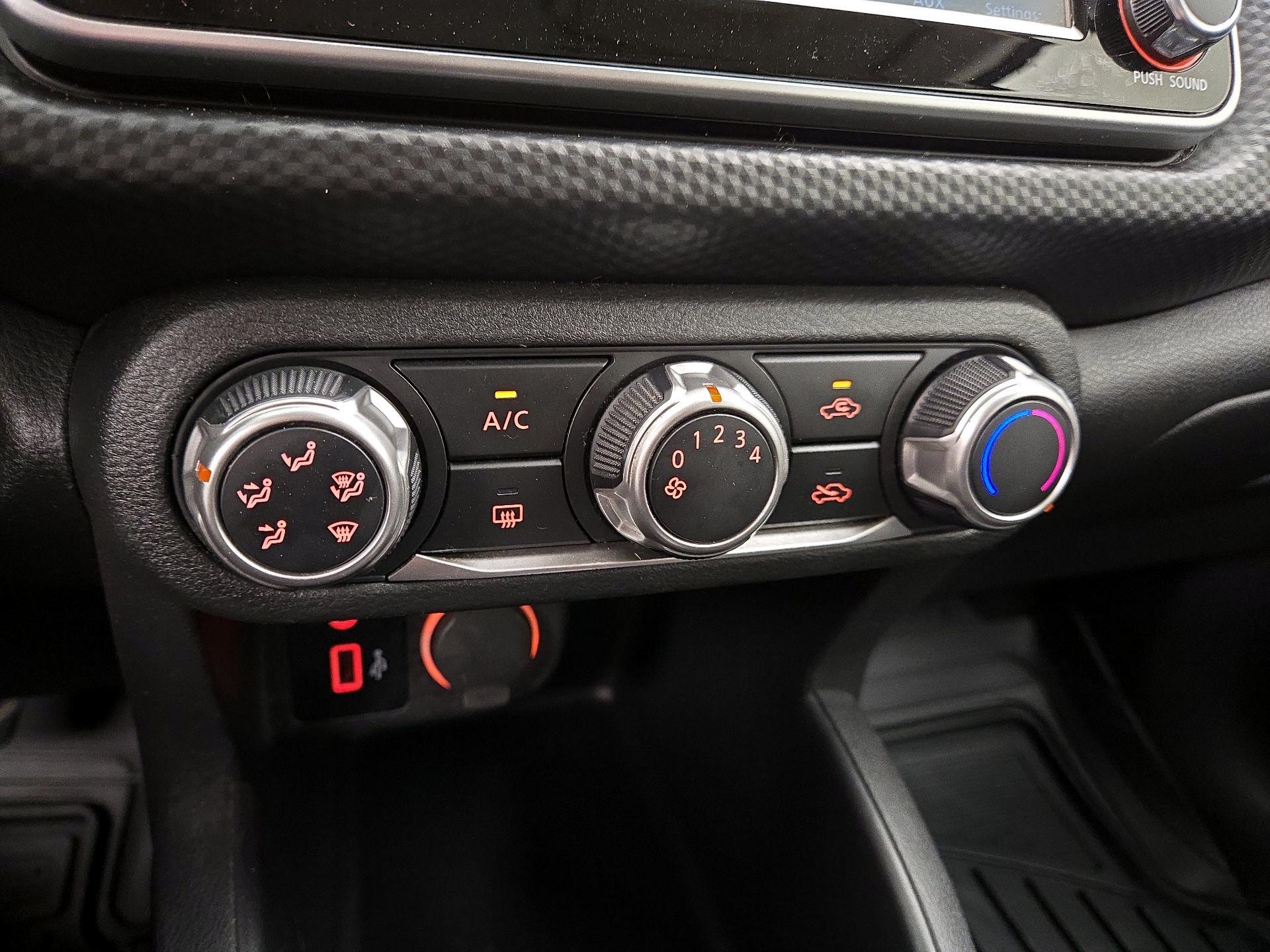 Thumbnail: 2021 Nissan Kicks - 16