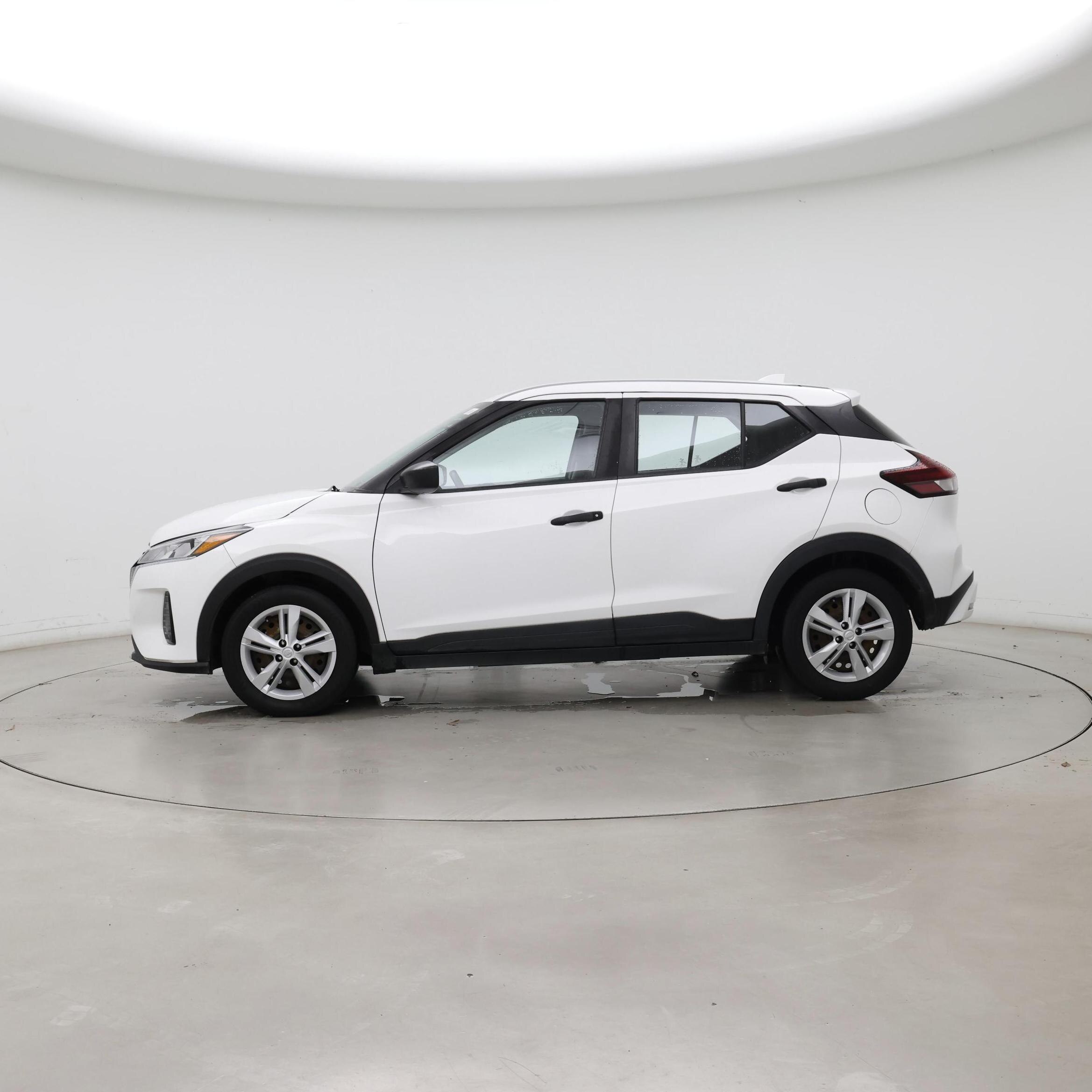 Thumbnail: 2021 Nissan Kicks - 3