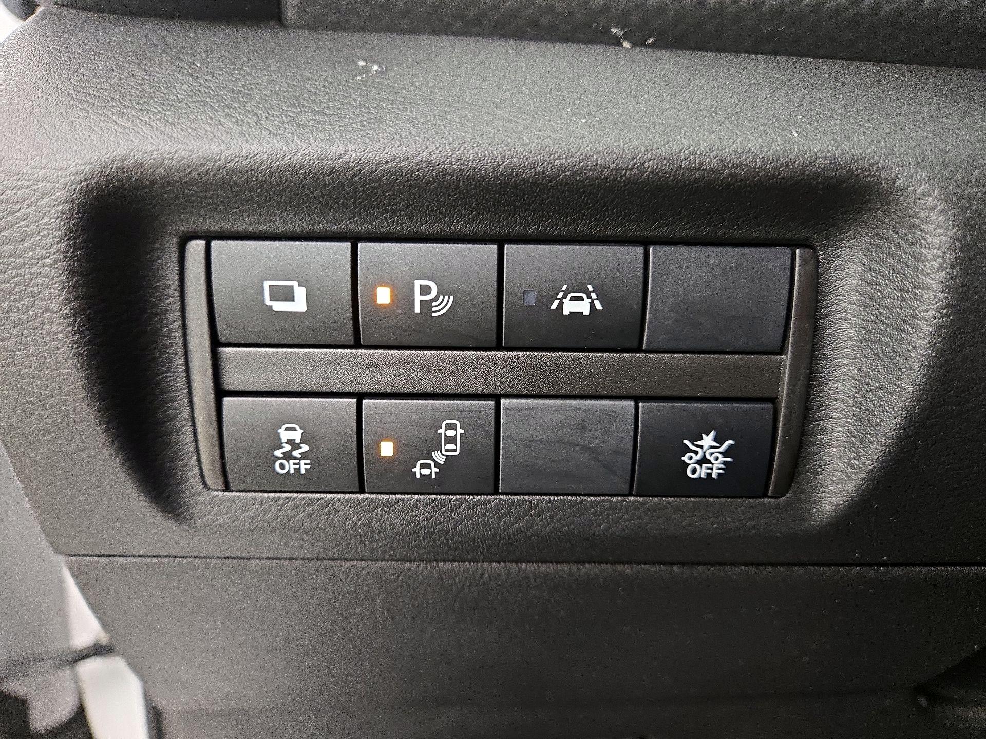 Thumbnail: 2021 Nissan Kicks - 13