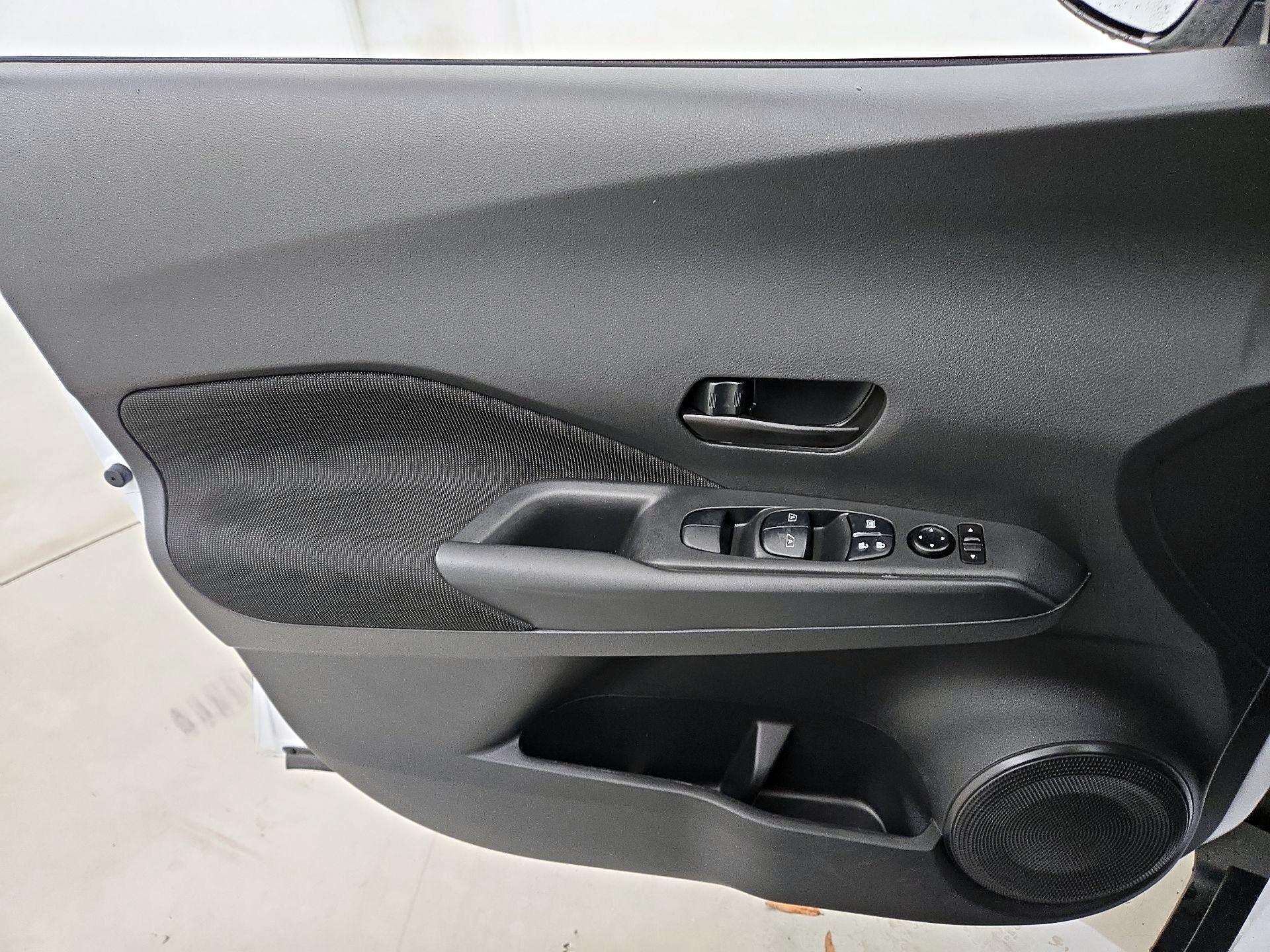 Thumbnail: 2022 Nissan Kicks - 12