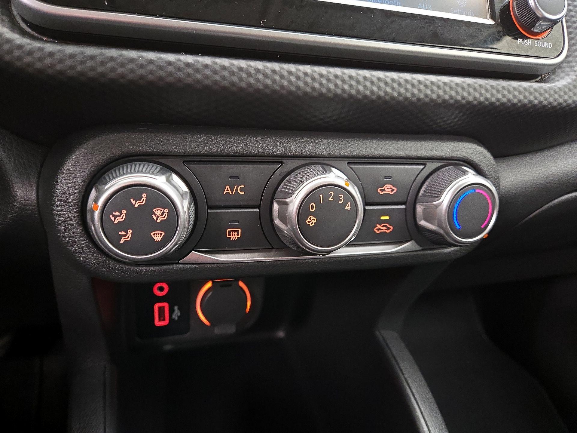 Thumbnail: 2022 Nissan Kicks - 16