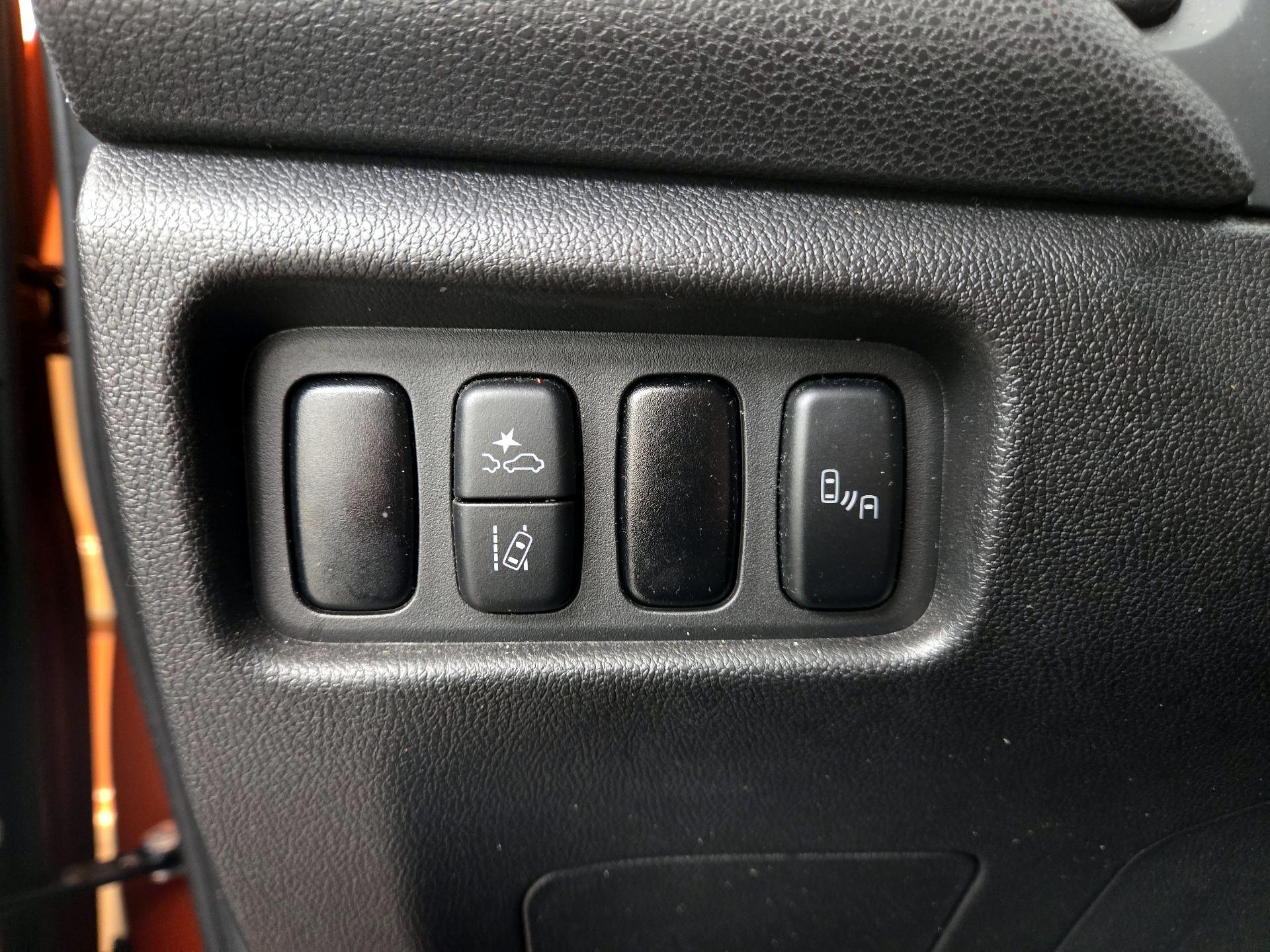 Thumbnail: 2023 Mitsubishi Outlander Sport - 13