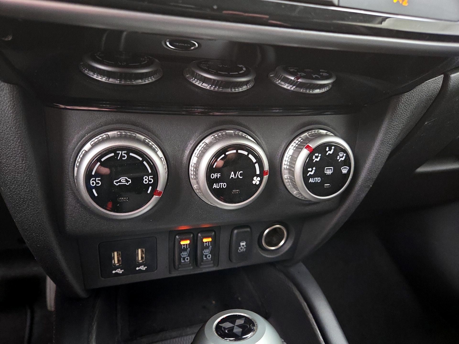 Thumbnail: 2023 Mitsubishi Outlander Sport - 16