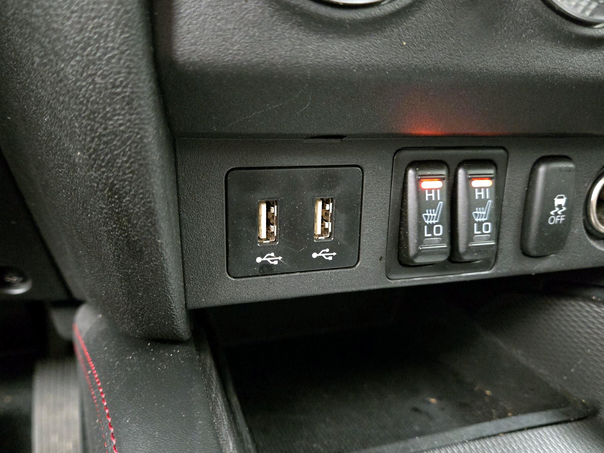 Thumbnail: 2023 Mitsubishi Outlander Sport - 18