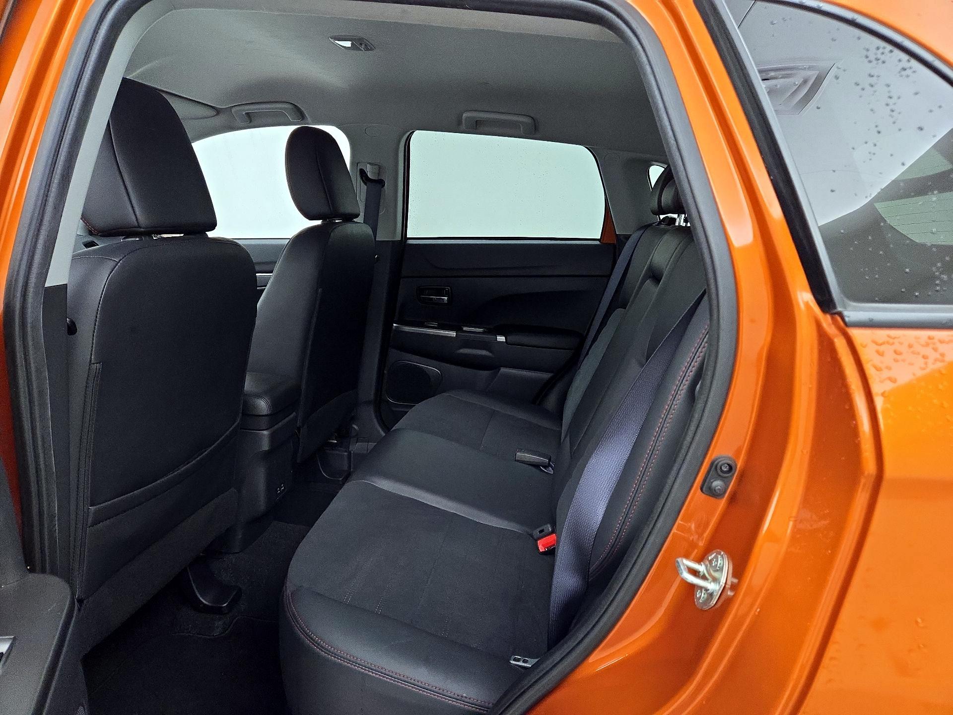 Thumbnail: 2023 Mitsubishi Outlander Sport - 19