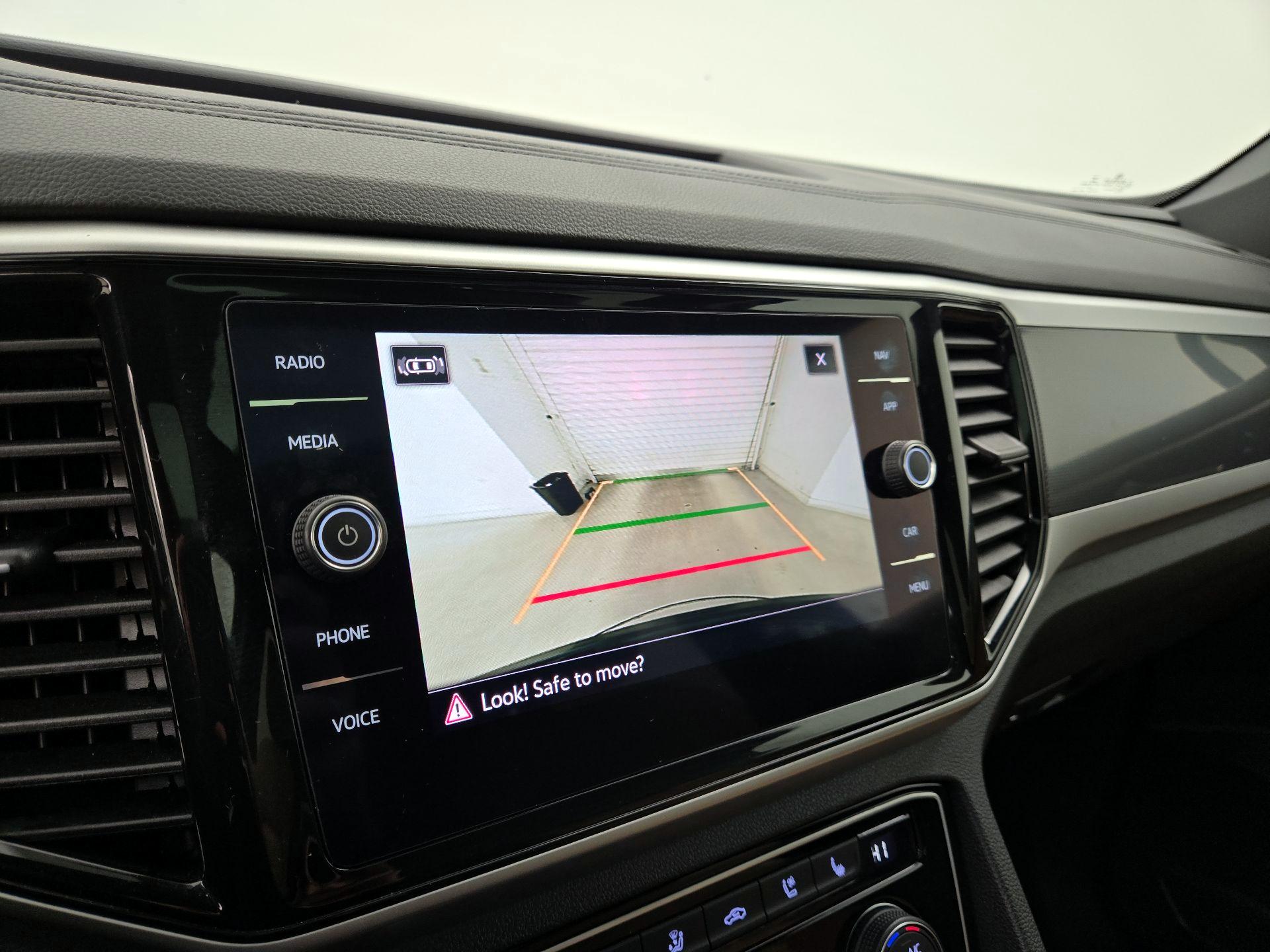 Thumbnail: 2022 Volkswagen Atlas - 15