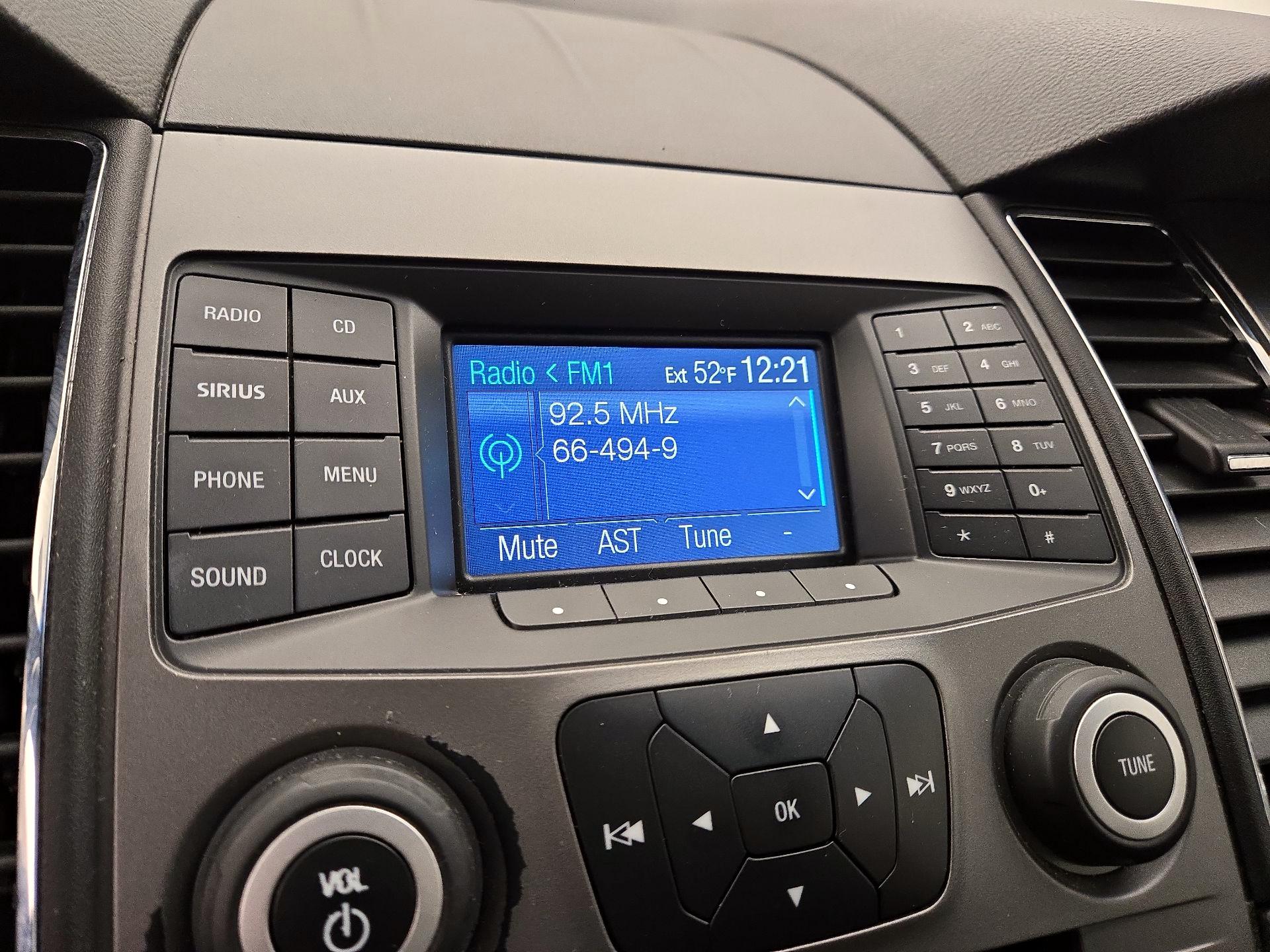 Thumbnail: 2014 Ford Taurus - 14