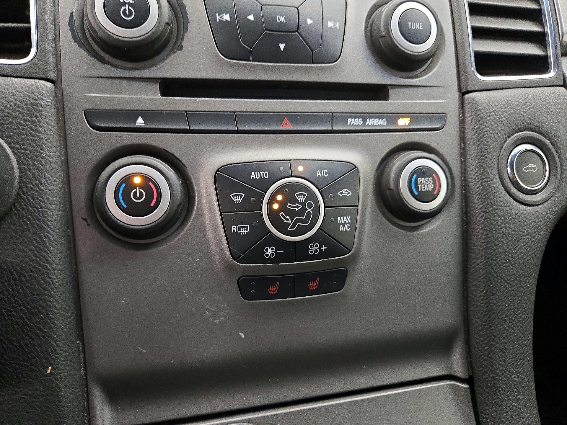 Thumbnail: 2014 Ford Taurus - 15