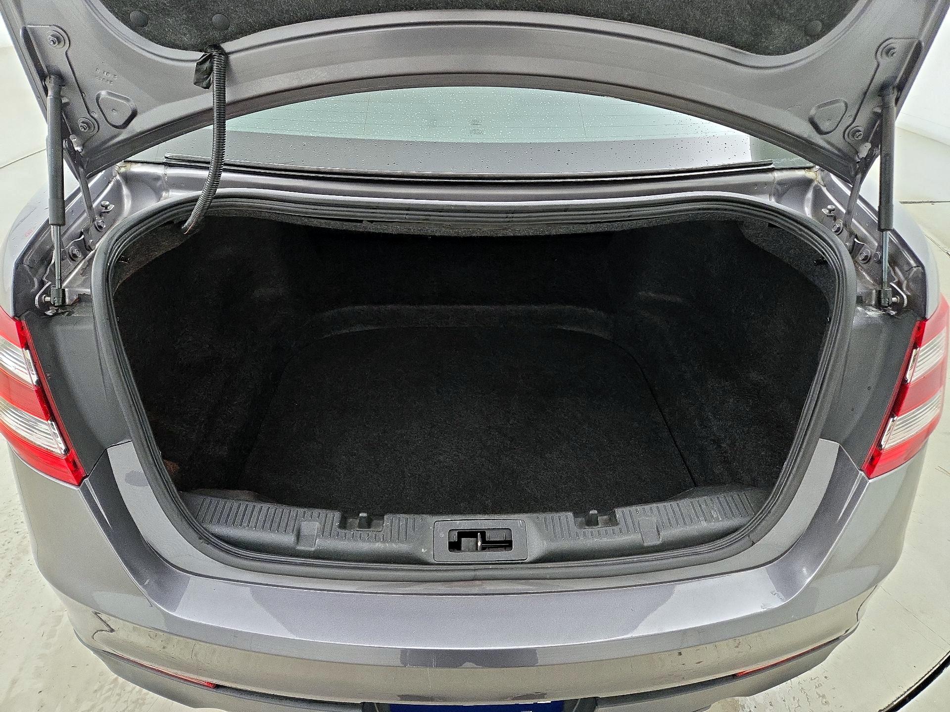 Thumbnail: 2014 Ford Taurus - 19