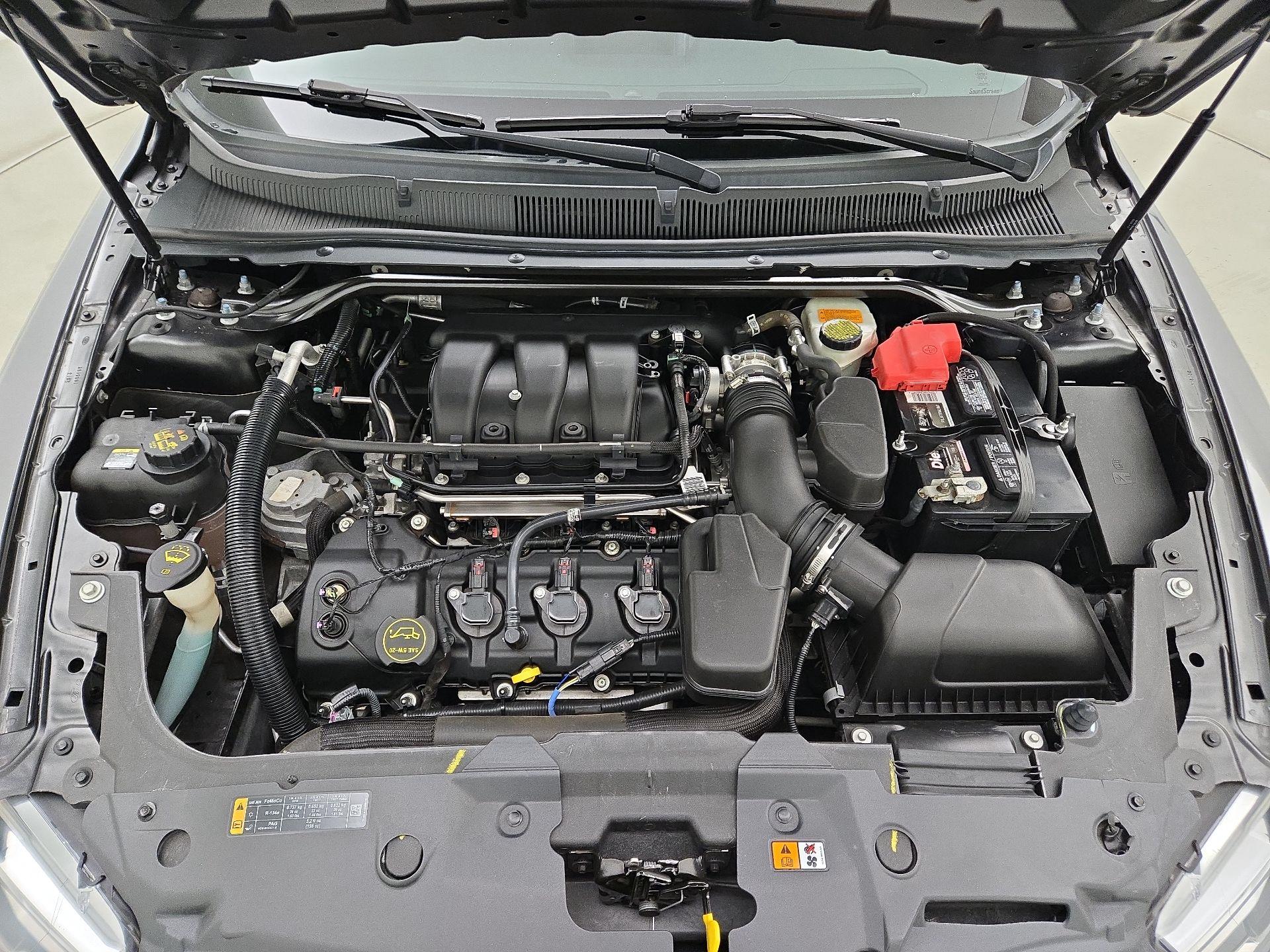 Thumbnail: 2014 Ford Taurus - 20