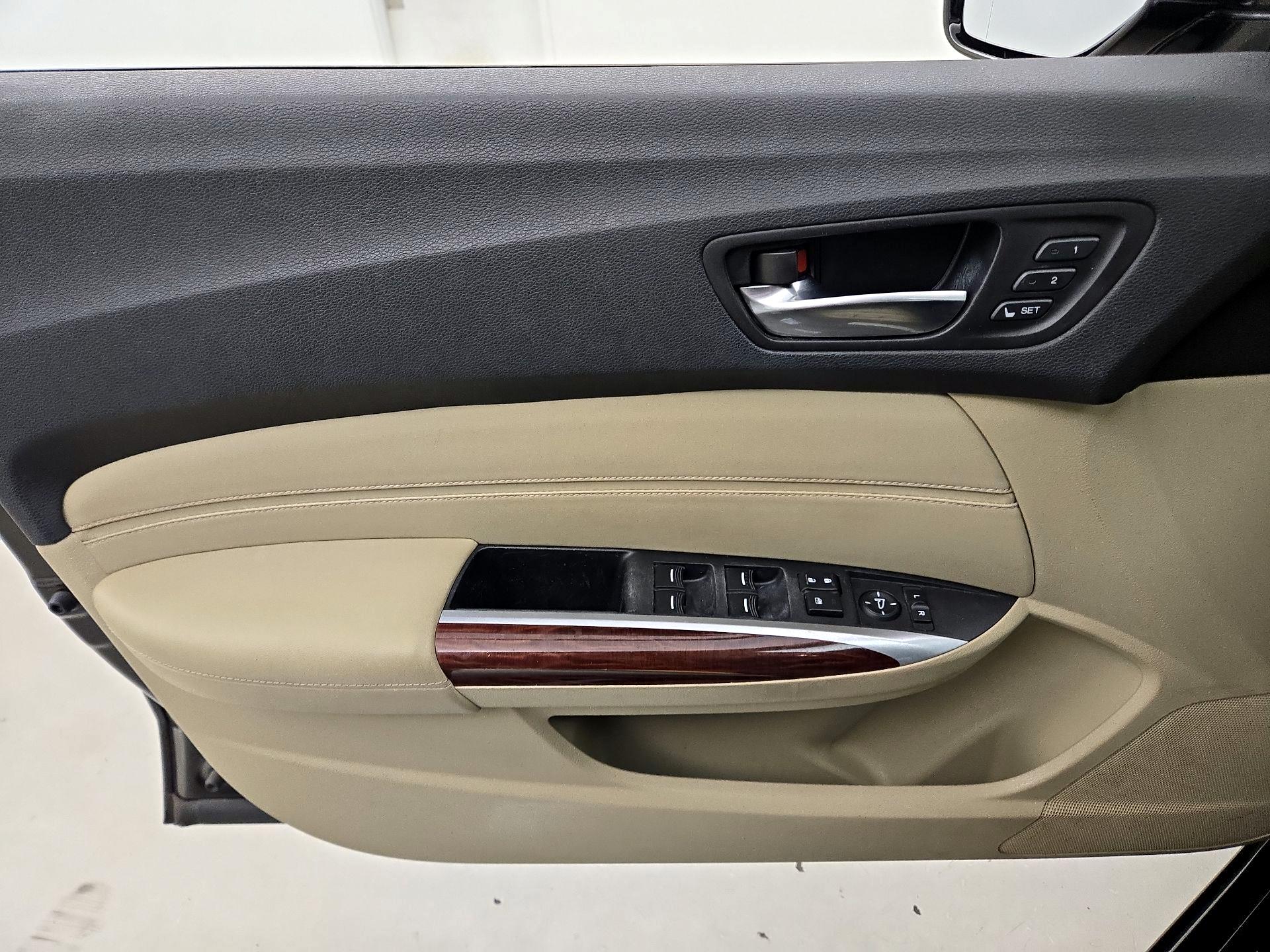 Thumbnail: 2015 Acura TLX - 12