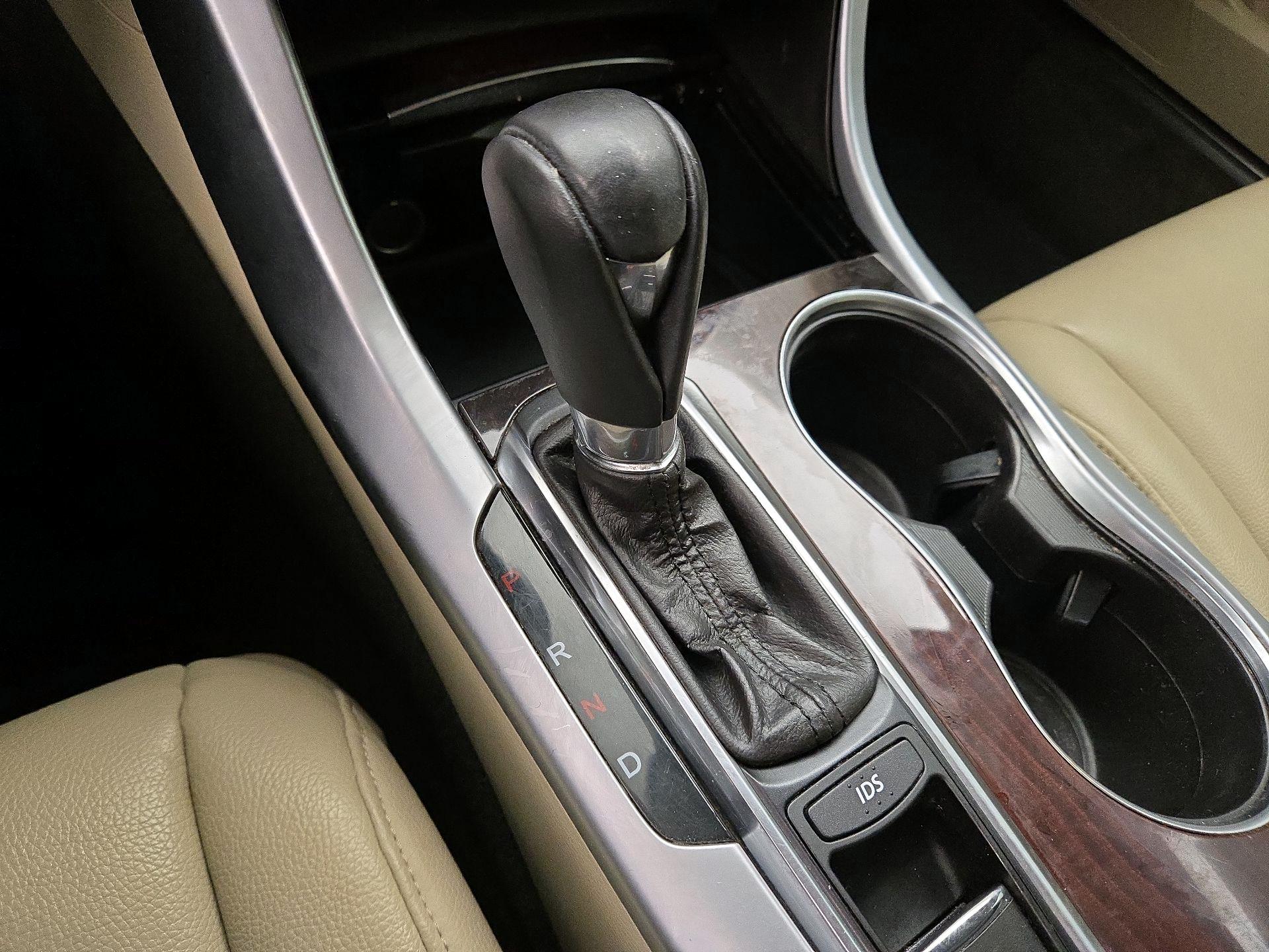 Thumbnail: 2015 Acura TLX - 17